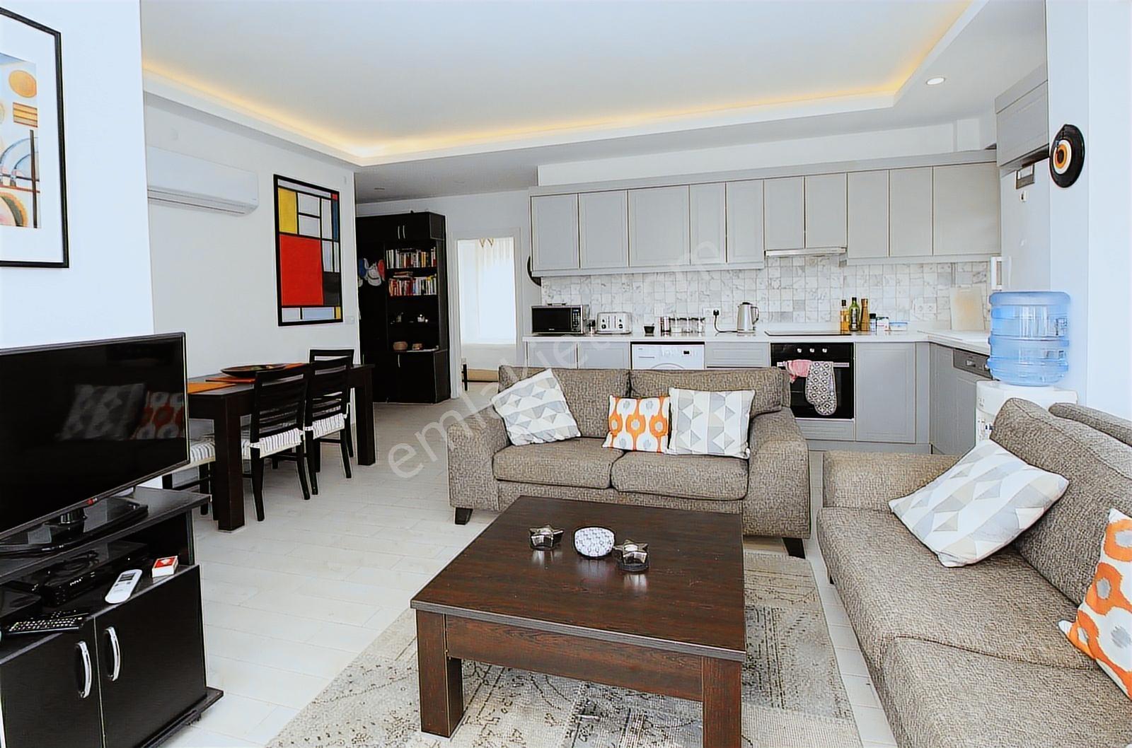 King Cleadore 1 Sitesinde Masrafsız Eşyalı Ara Kat Daire | Tekce - Görsel 13