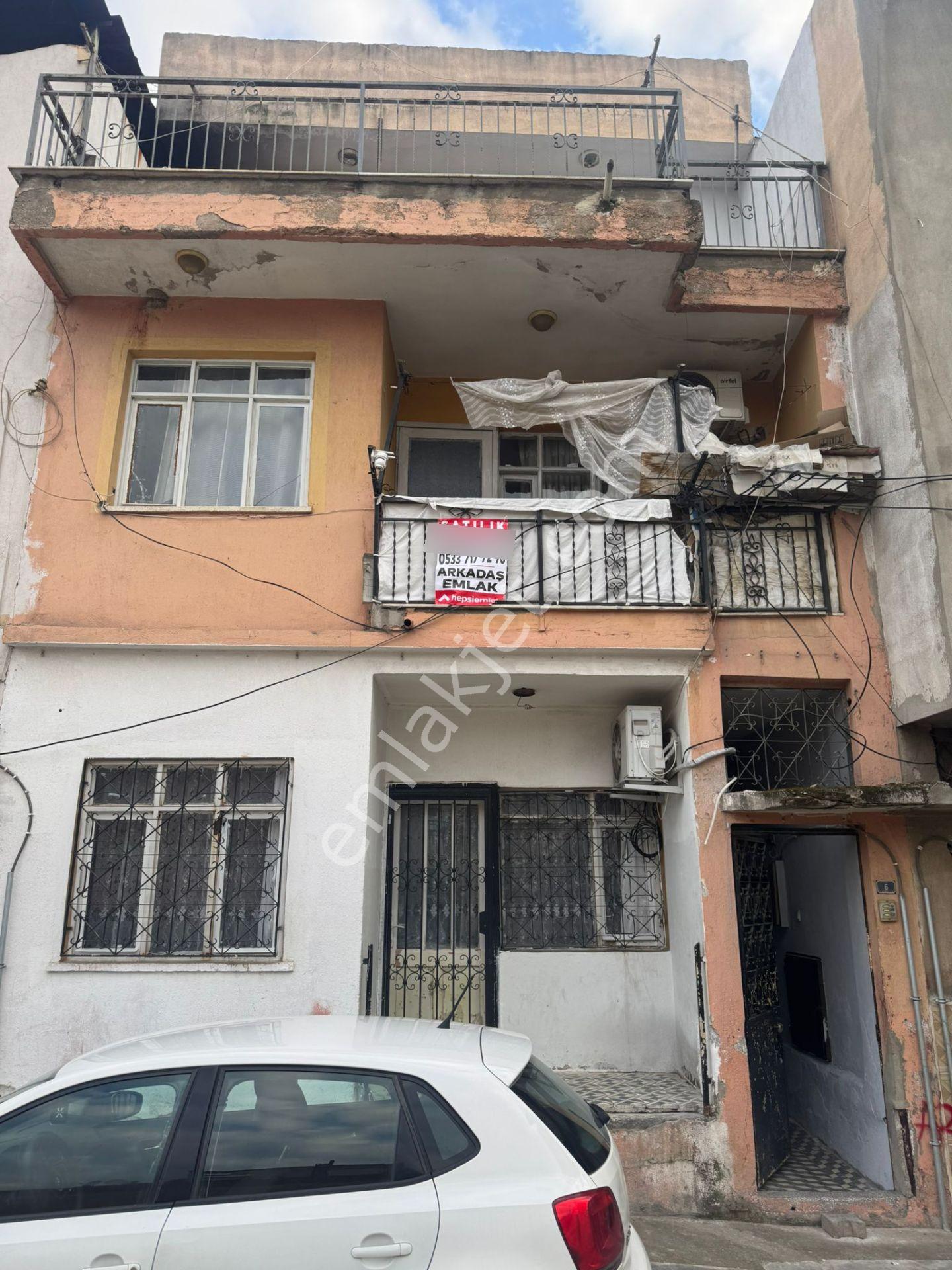 Turgutlu 7 Eylül Mahallesinde Komple Satılık Üç Katlı Bina - Görsel 10