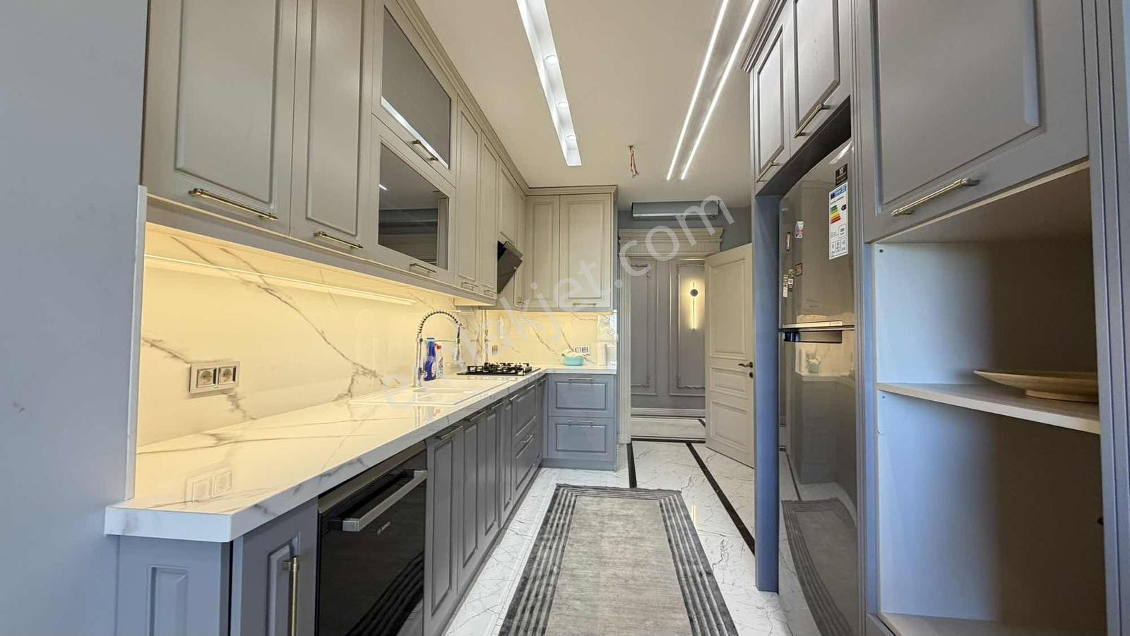 The İstanbul Evlerinde Ultra Lüks 2+1 Eşyalı Kiralık Daire - Görsel 20