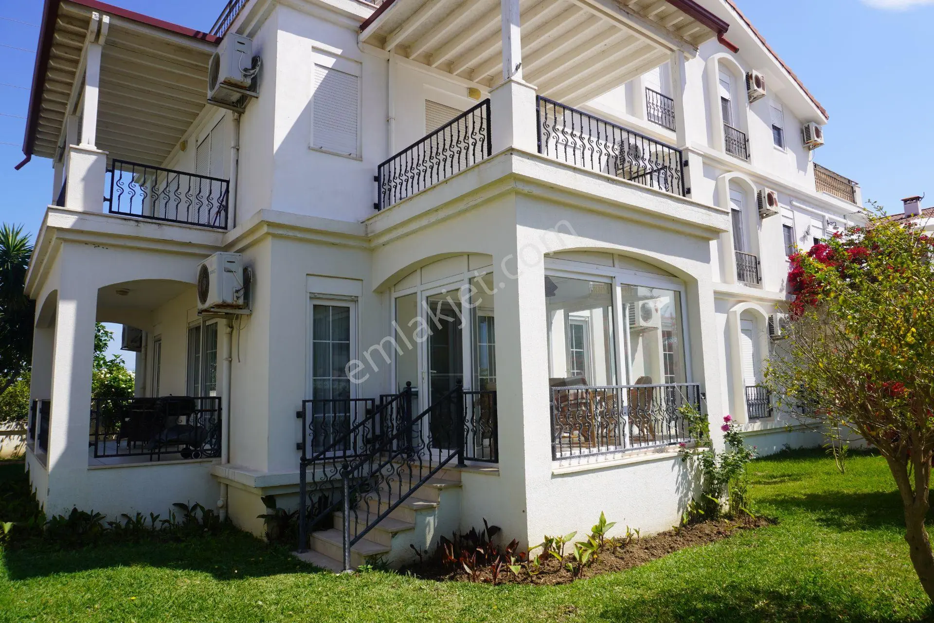 Manavgat Side'de Site İçinde 2+1 Eşyalı Satılık Daire