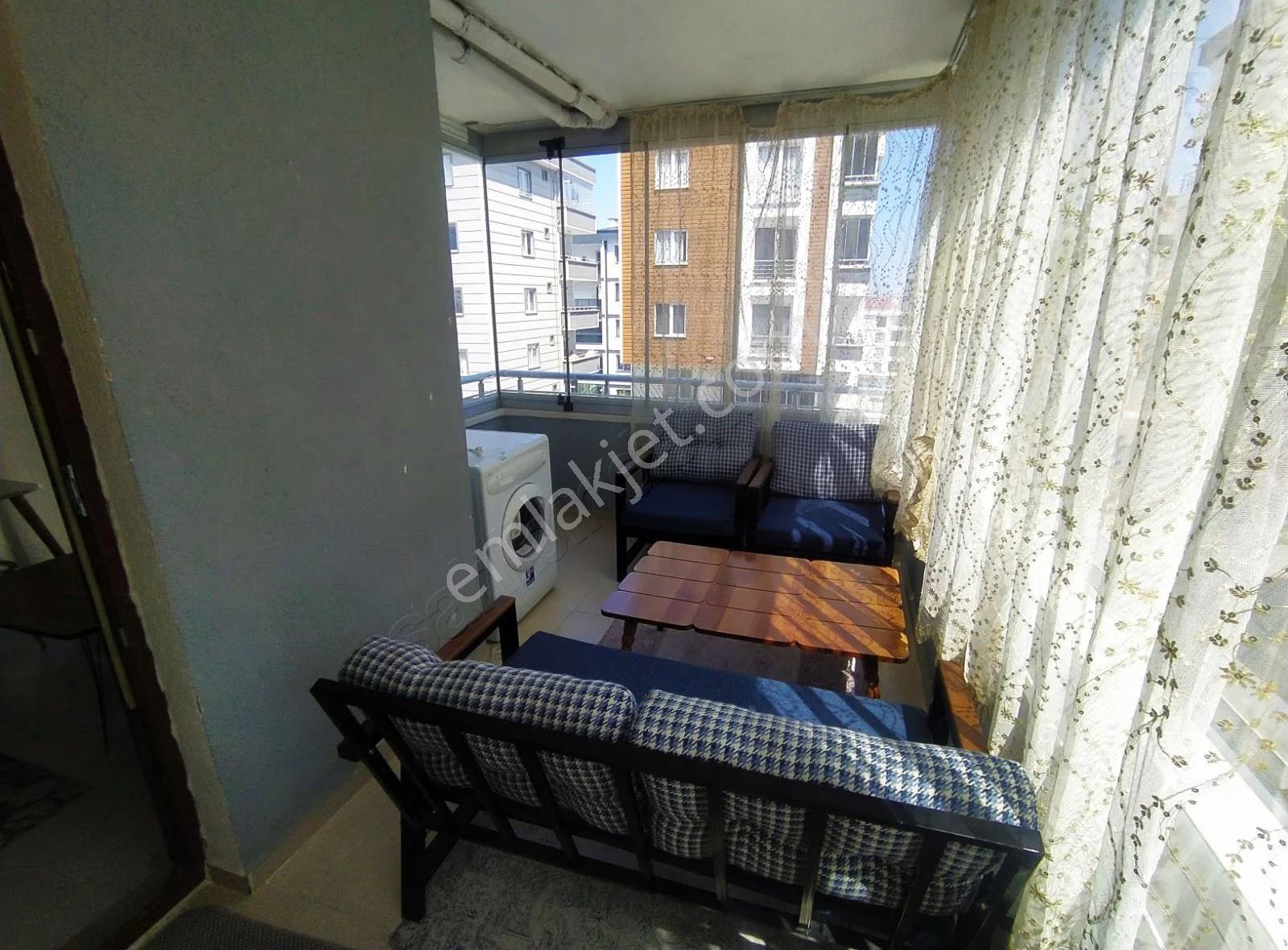 Tramvaya Cephe Kiralık Eşyalı Daire - Görsel 2