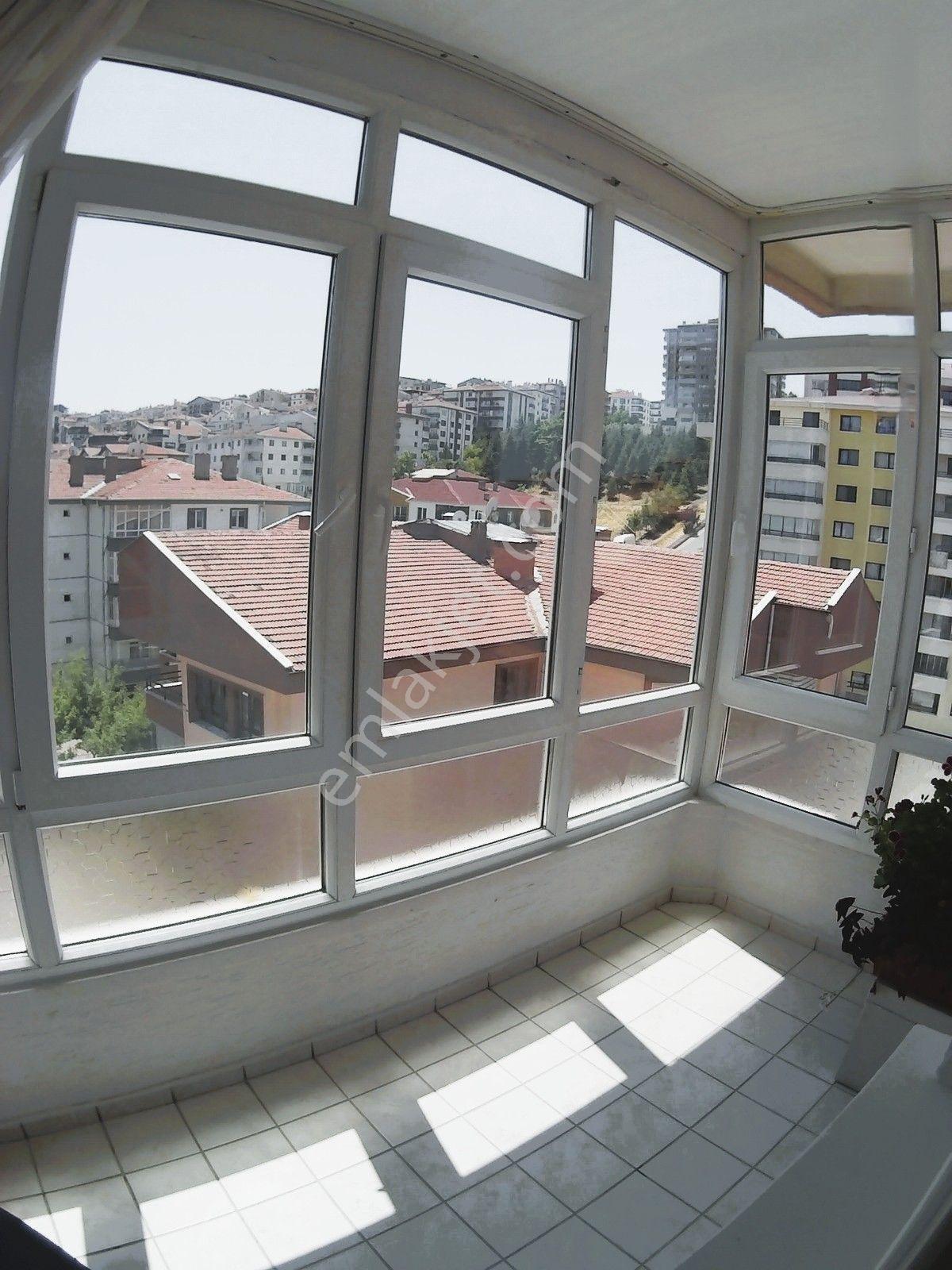 Çankaya Huzur Mah.de 3+1 Bağımsız 3. Kat 3 Cepheli Satılık Daire - Görsel 5