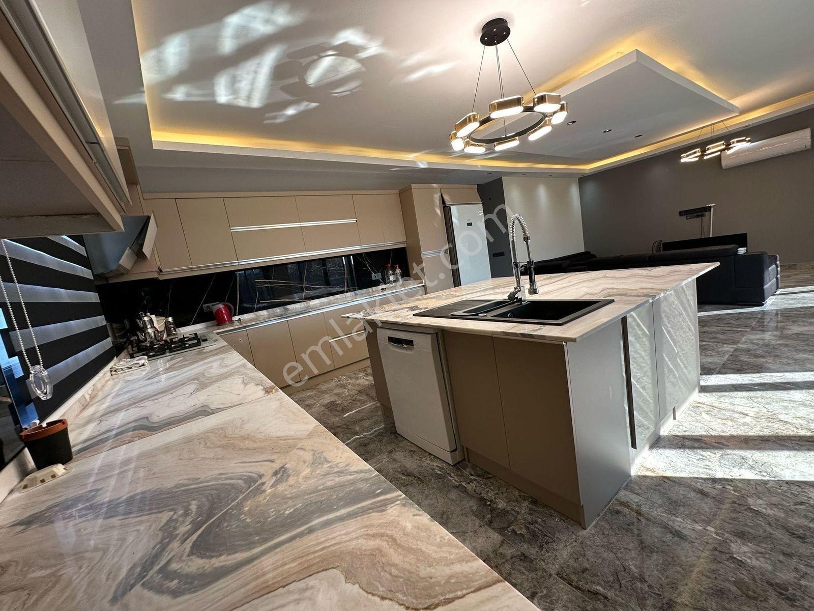 Alanya İncekumda Müstakil Havuzlu Lüks Villa 500 M² Arsa İçinde - Görsel 17