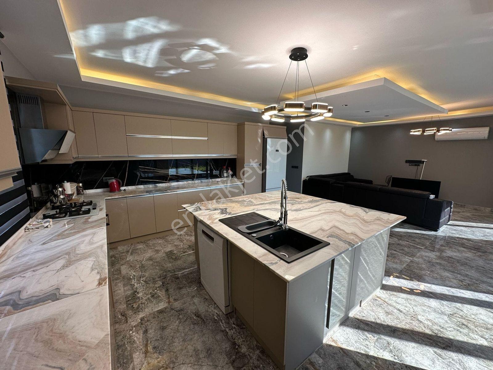 Alanya İncekumda Müstakil Havuzlu Lüks Villa 500 M² Arsa İçinde - Görsel 2