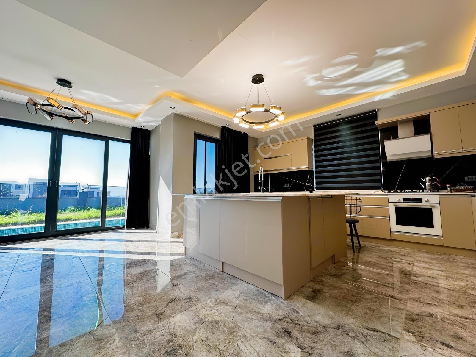 Alanya İncekumda Müstakil Havuzlu Lüks Villa 500 M² Arsa İçinde - Görsel 4