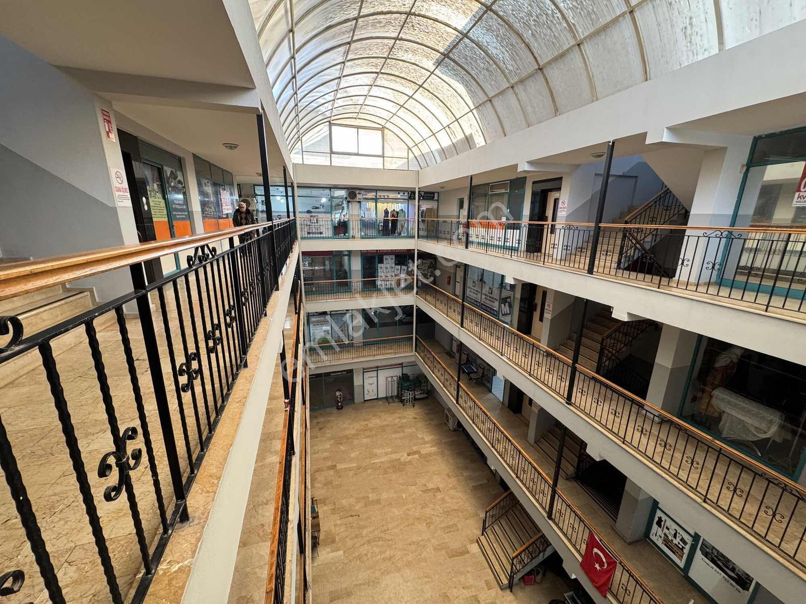 Çiğli Ataşehir Yağcı İş Merkezinde Yatırımlık Satılık Ofis - Görsel 16