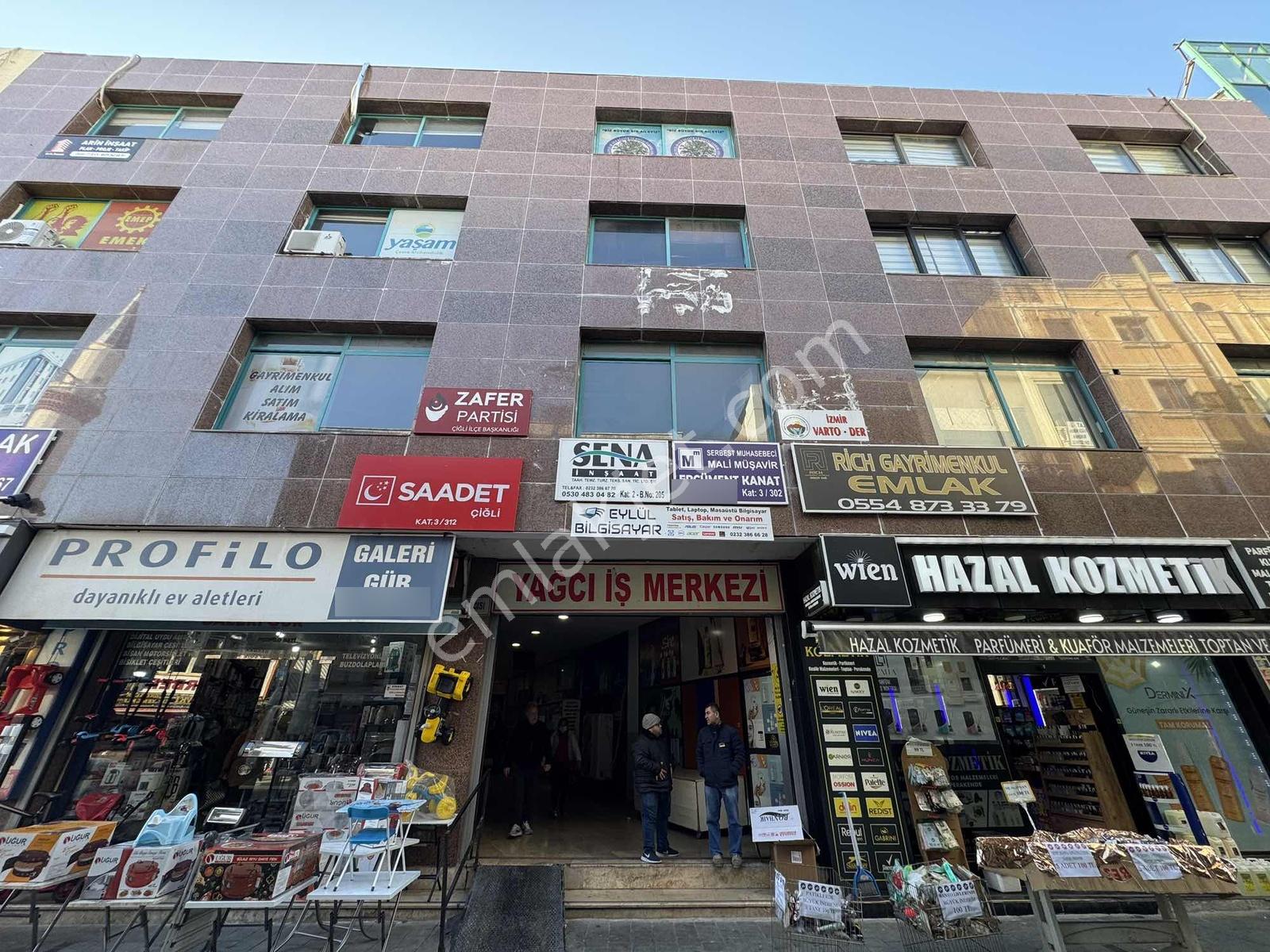 Çiğli Ataşehir Yağcı İş Merkezinde Yatırımlık Satılık Ofis