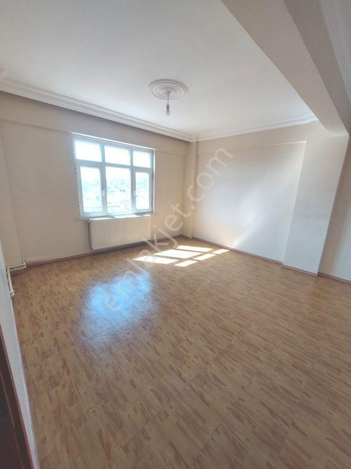 Cadde Üzeri Kiralık Daire - Görsel 8