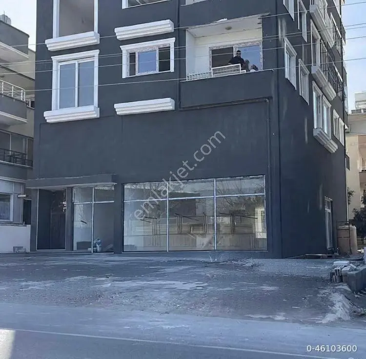 Deniz Alayı Karşısı Farklı Sektörlere Uygun Kullanışlı Kiralık Dükkan