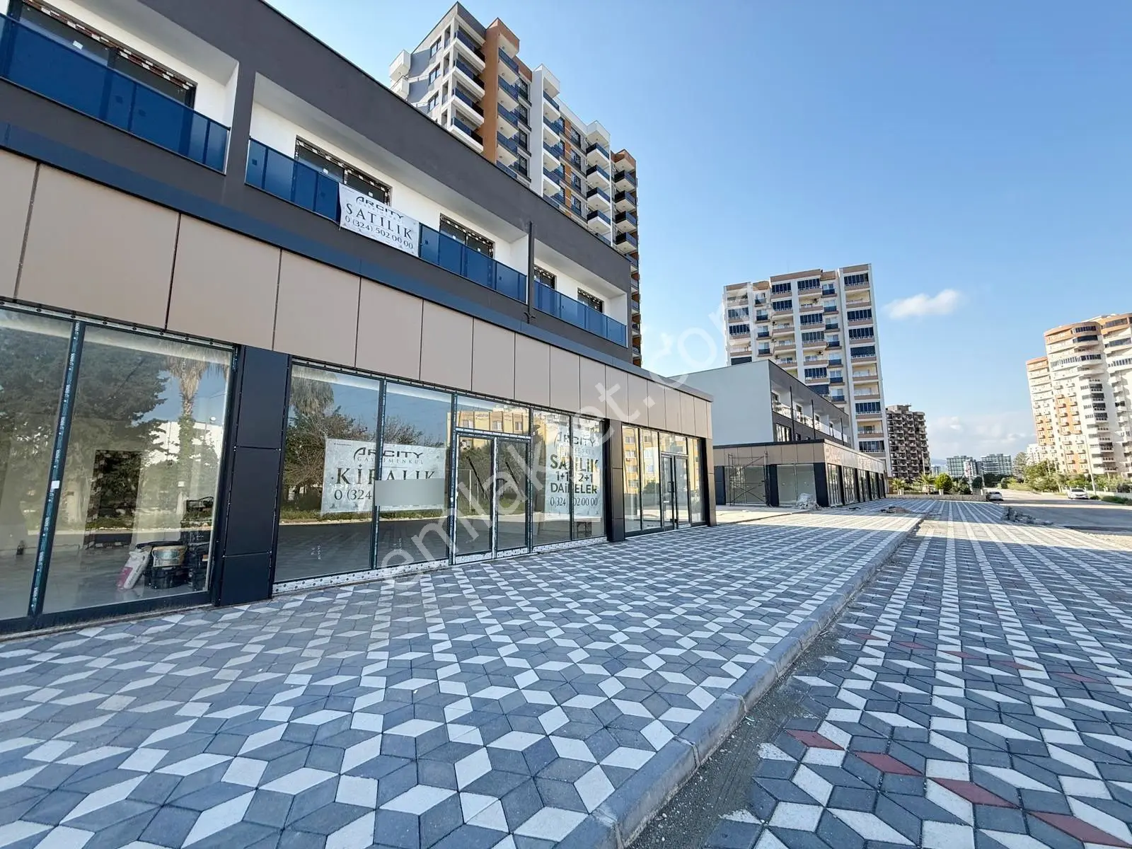 ░_*arcıty*_░den Erdemli Çeşmeli'de 110 M² Geniş Kiralık Dükkan* - Görsel 2