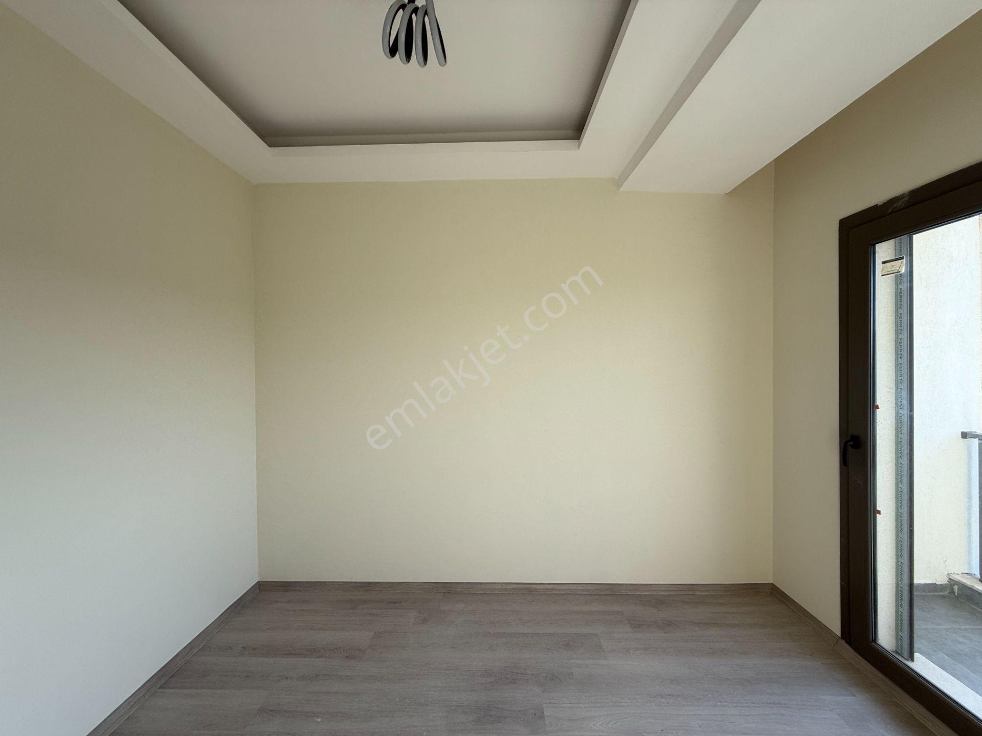 Seferihisar Tepecik Mahallesi’nde Bahçeli • Verandalı • Yerden Isıtmalı Sıfır Kiralık Geniş Villa - Görsel 11