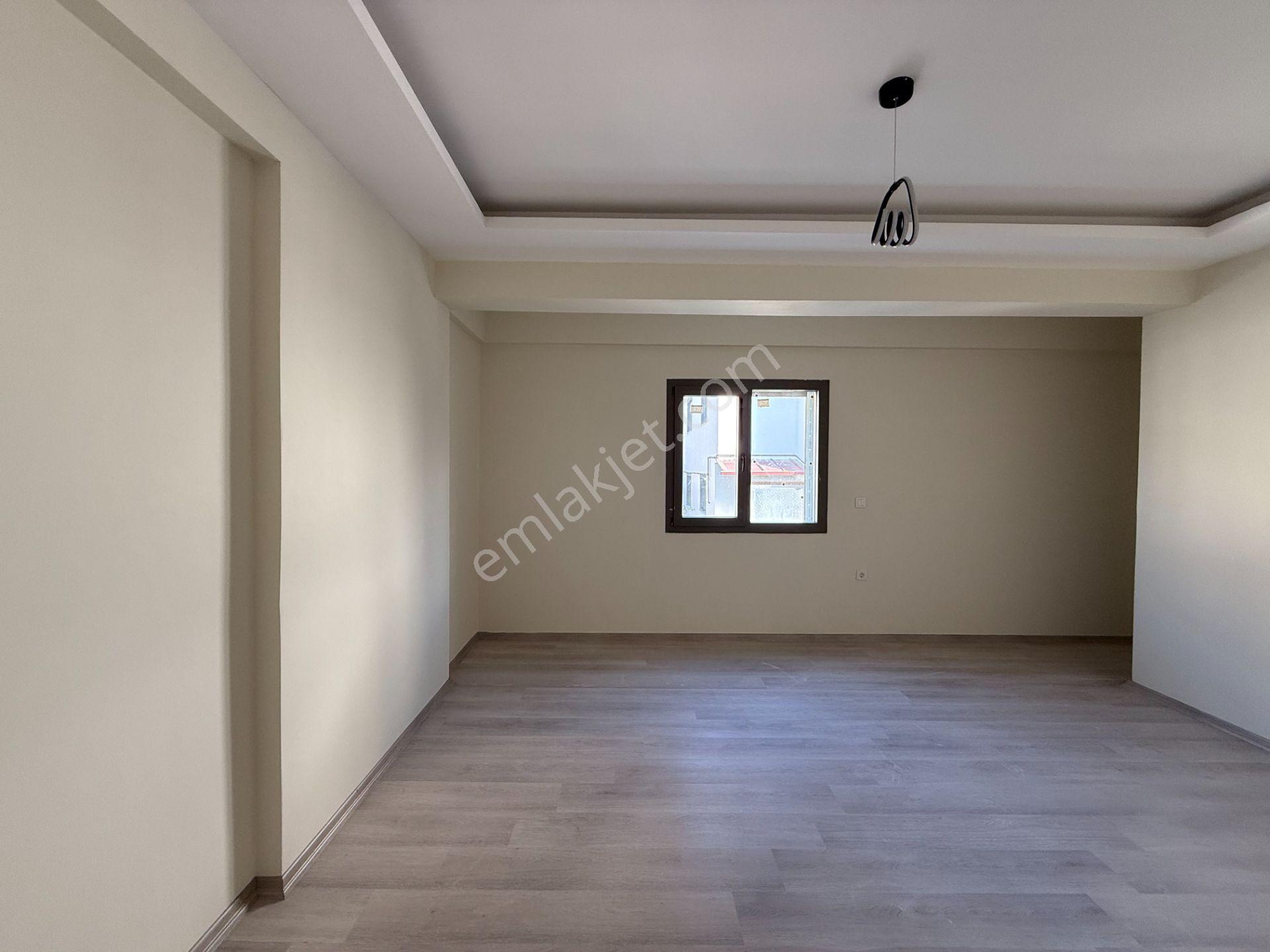 Seferihisar Tepecik Mahallesi’nde Bahçeli • Verandalı • Yerden Isıtmalı Sıfır Kiralık Geniş Villa - Görsel 6