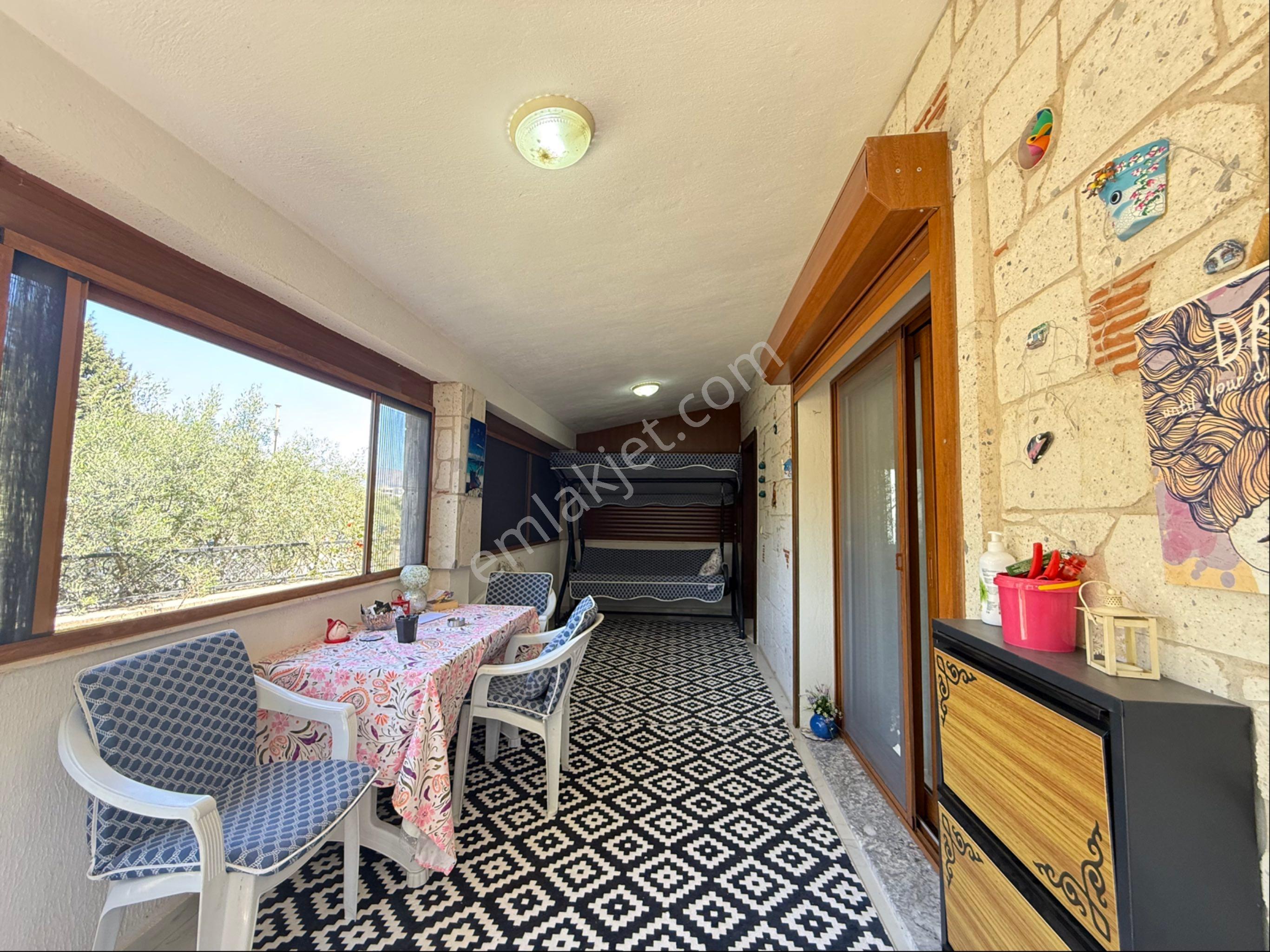 Seferihisar Doğanbey'de Satılık 2+1 Bahçeli Full Eşyalı Villa - Görsel 18
