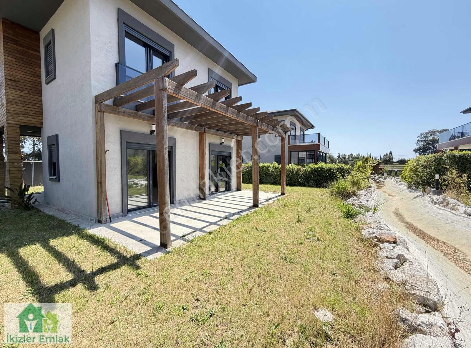 Doğanbey'de Satılık Site İçi Bahçe Çelik Konstrüksiyon 3+1 Villa - Görsel 22