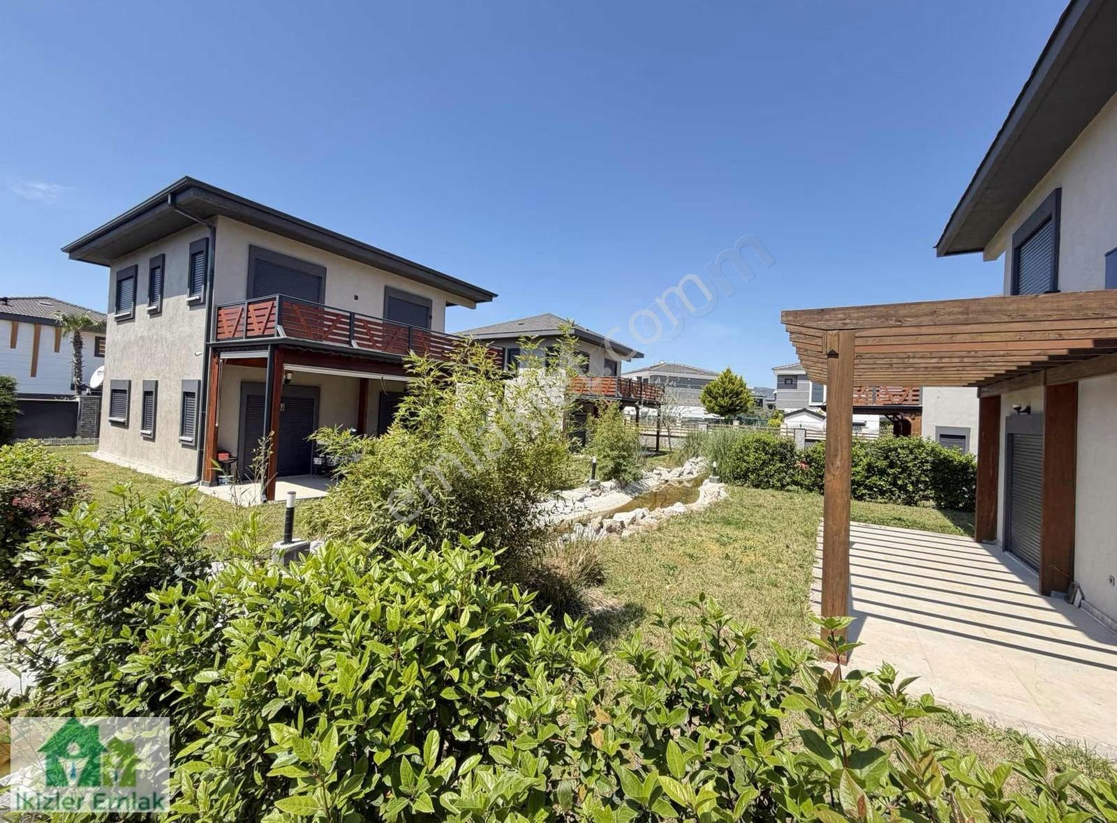 Doğanbey'de Satılık Site İçi Bahçe Çelik Konstrüksiyon 3+1 Villa - Görsel 28