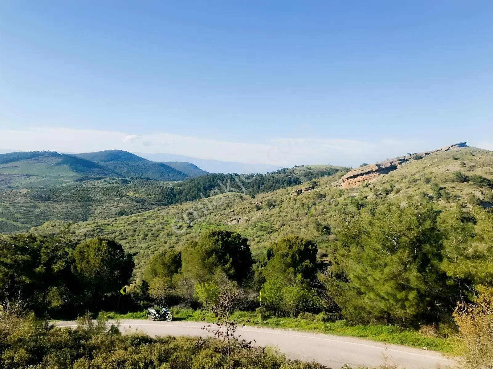 Uçardan Kumgedik'te 800 Metre Kare Arsa Fırsatı
