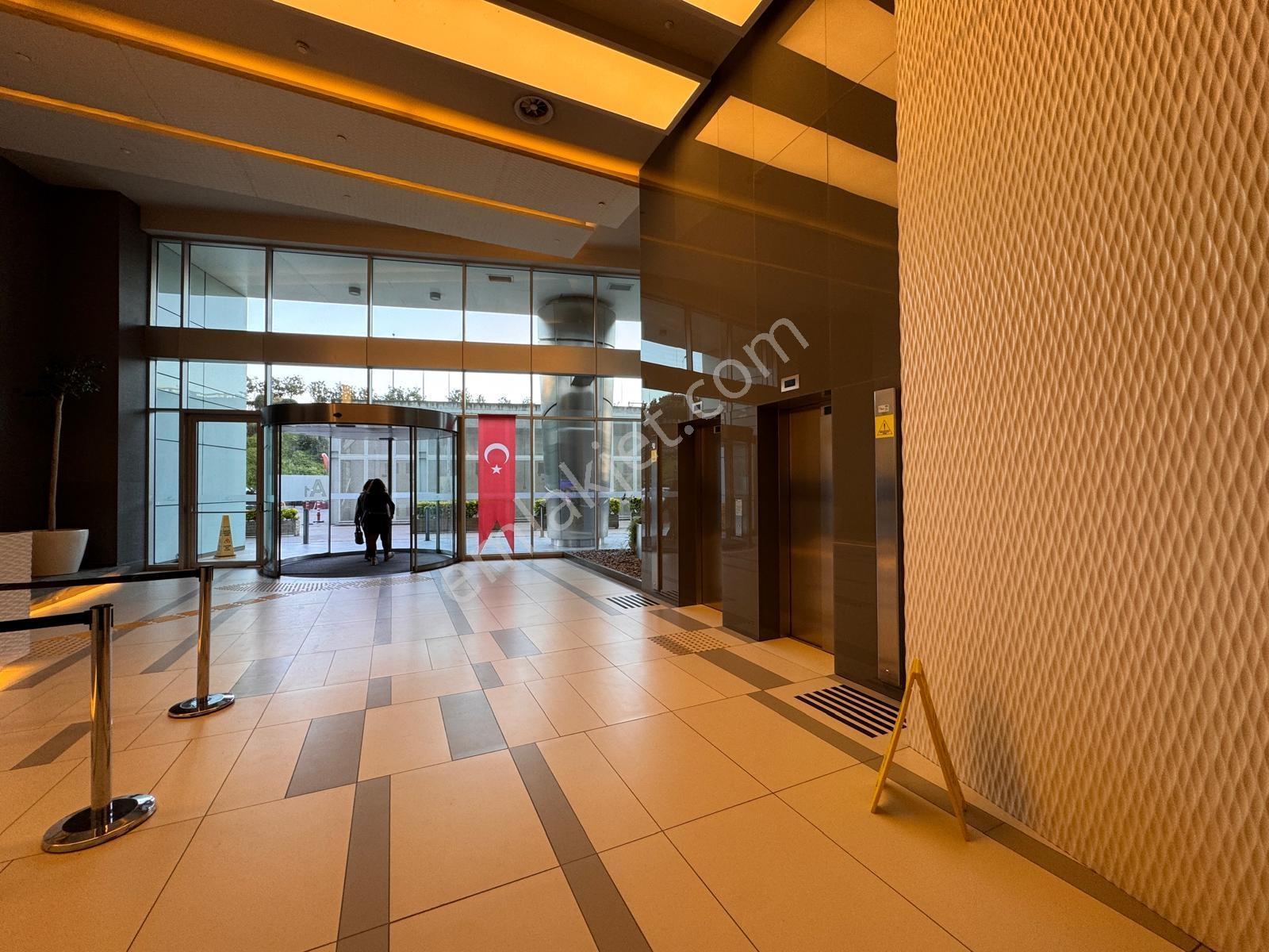Acibadem Akasya Kent Etabı Kule De 88 M2 Kiralık Ofis - Görsel 6