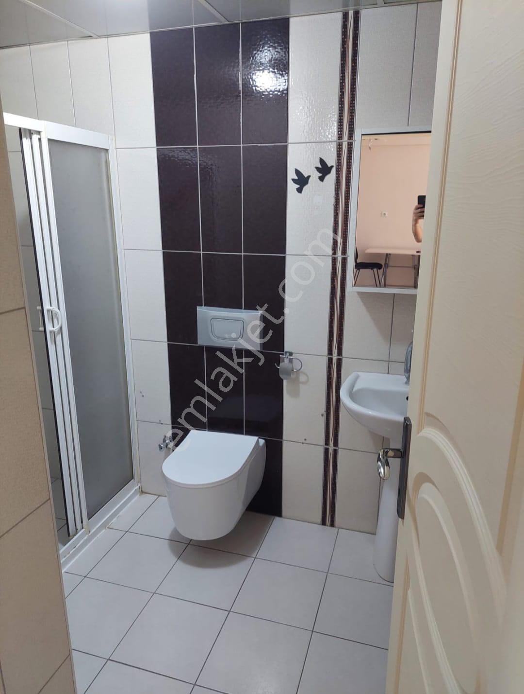 Akçay Emlak'tan Akşehir Çarşı Merkezde Eşyalı Tüm Faturalar Dahil Kiralık 1+1 Daire - Görsel 26