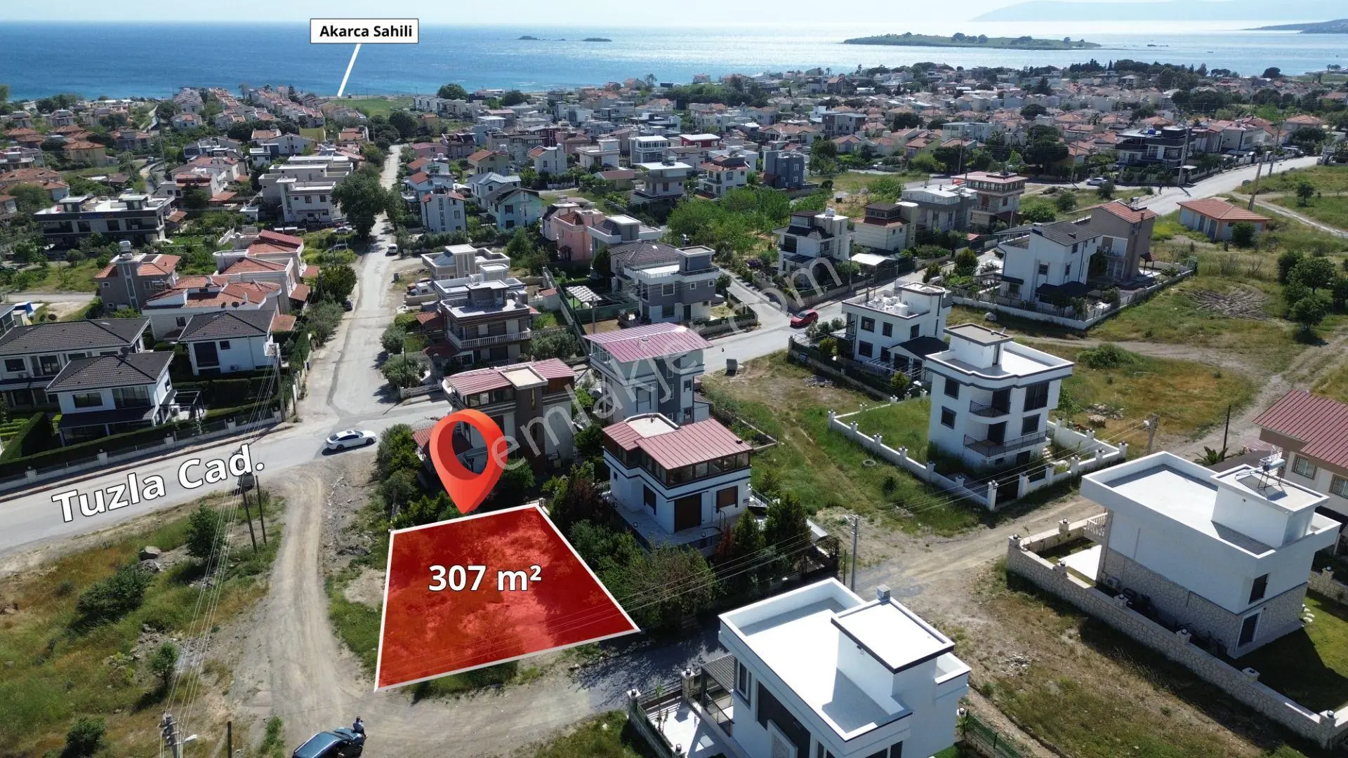 Seferihisar Akarca’da Köşe Konumda Denize Yürüme Mesafesinde Villa İmarlı Satılık Arsa