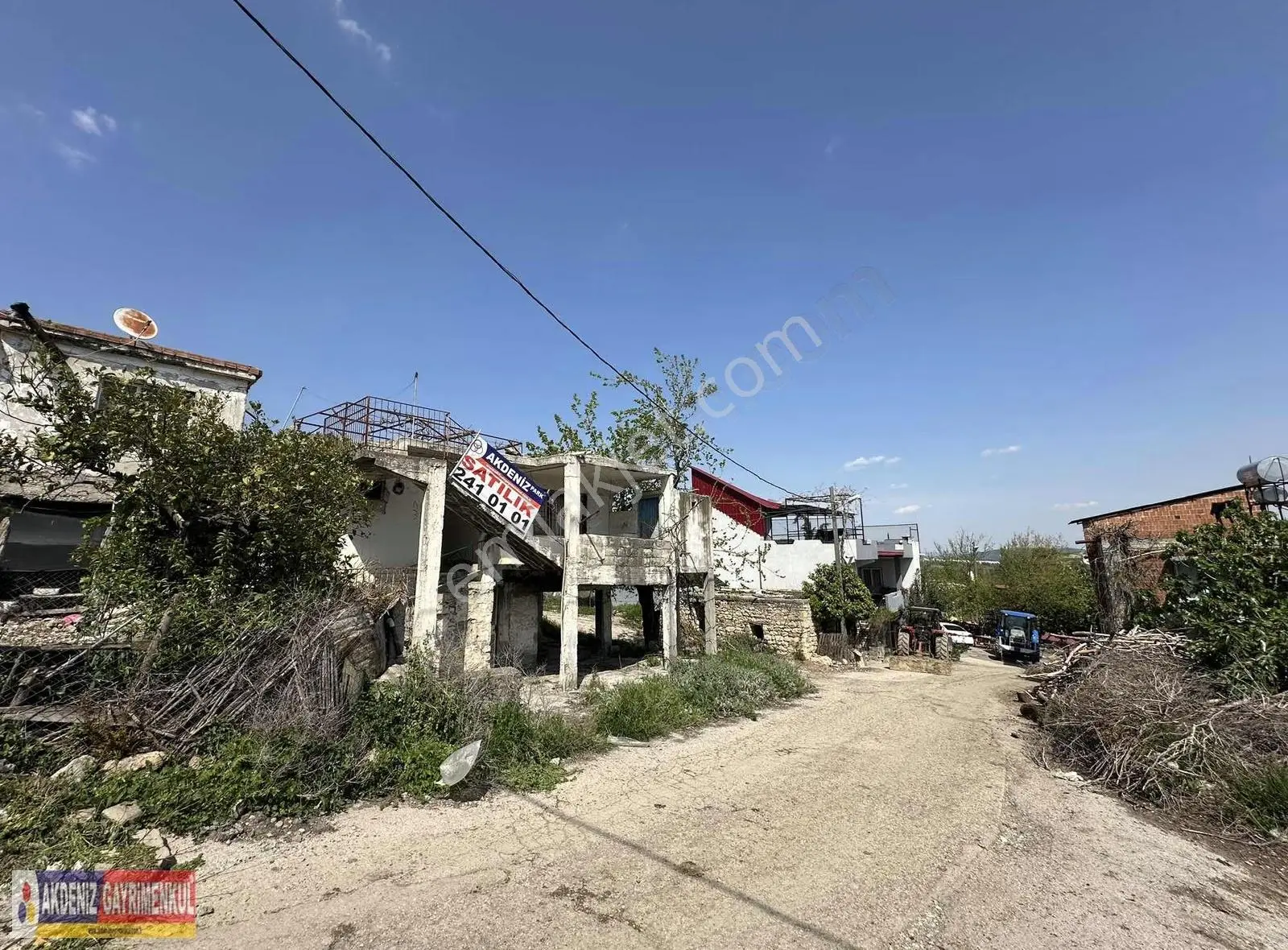 Söğütlü Köyü İçerisinde Elk-su Bağlı 580 M2 İçerinde Müstakil Ev