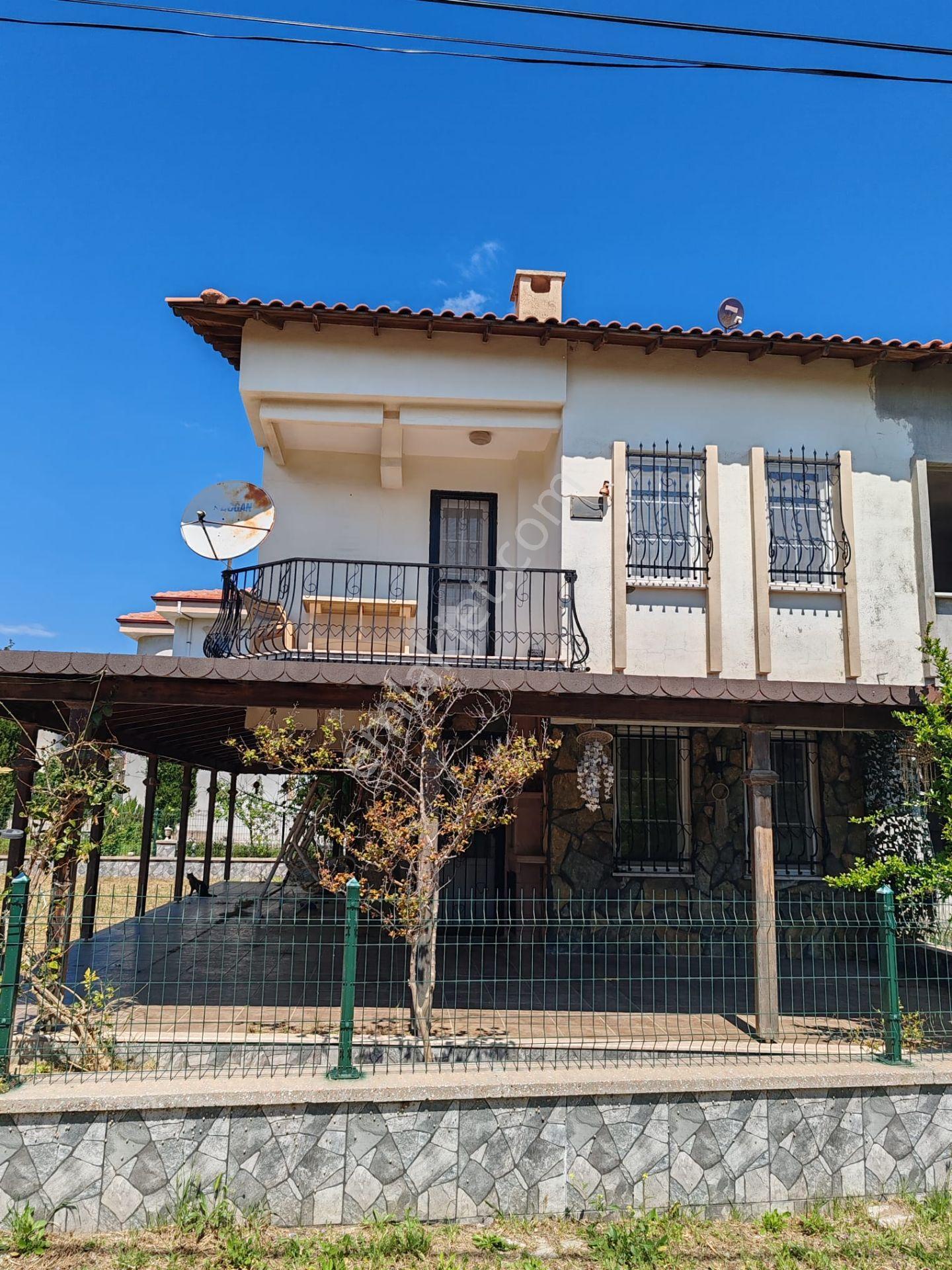 Cunda Adasında Arkadenizde Plaja Yakın Kiralık Eşyalı Villa - Görsel 2