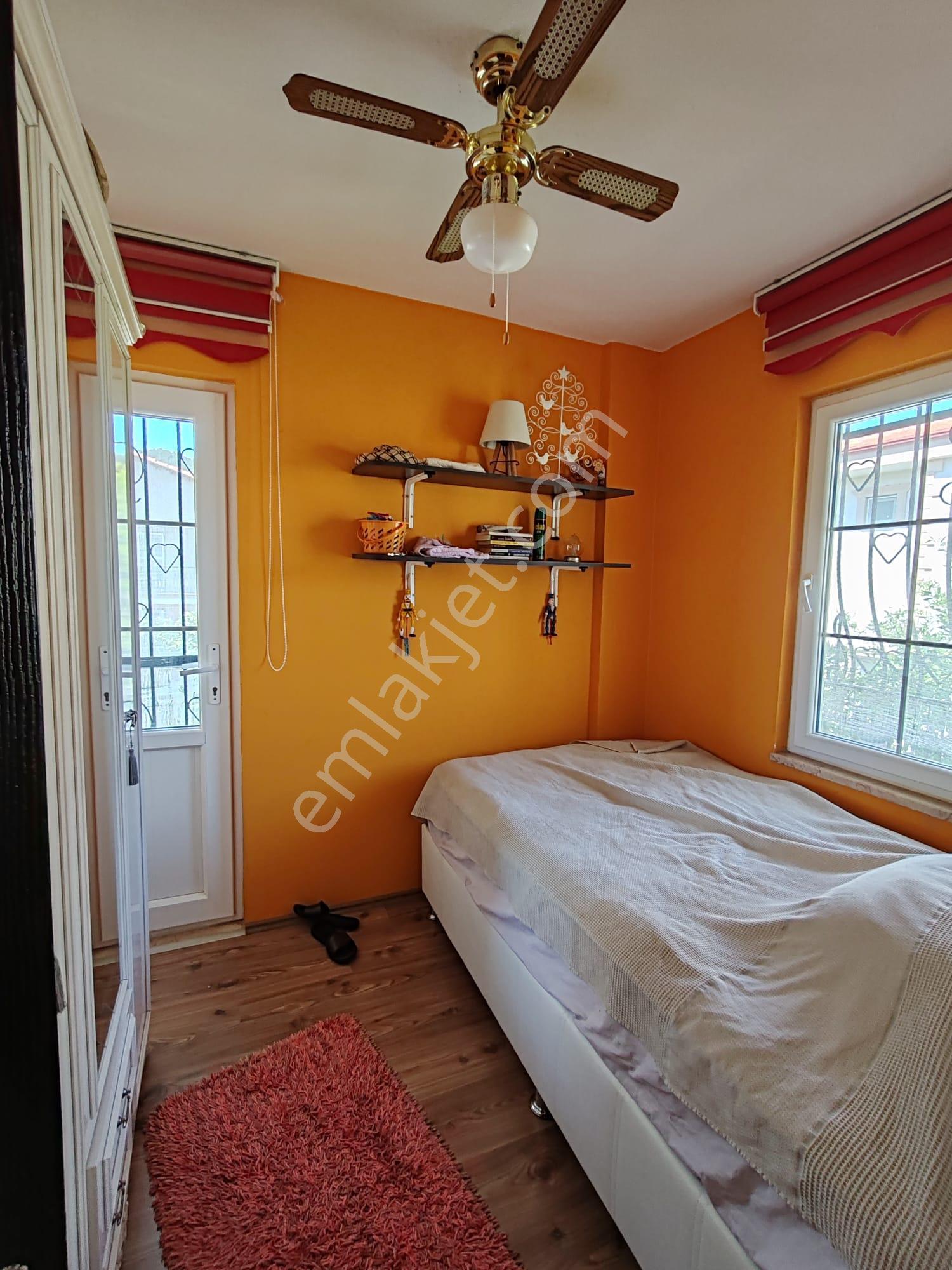 Cunda Adasında Arkadenizde Plaja Yakın Kiralık Eşyalı Villa - Görsel 15