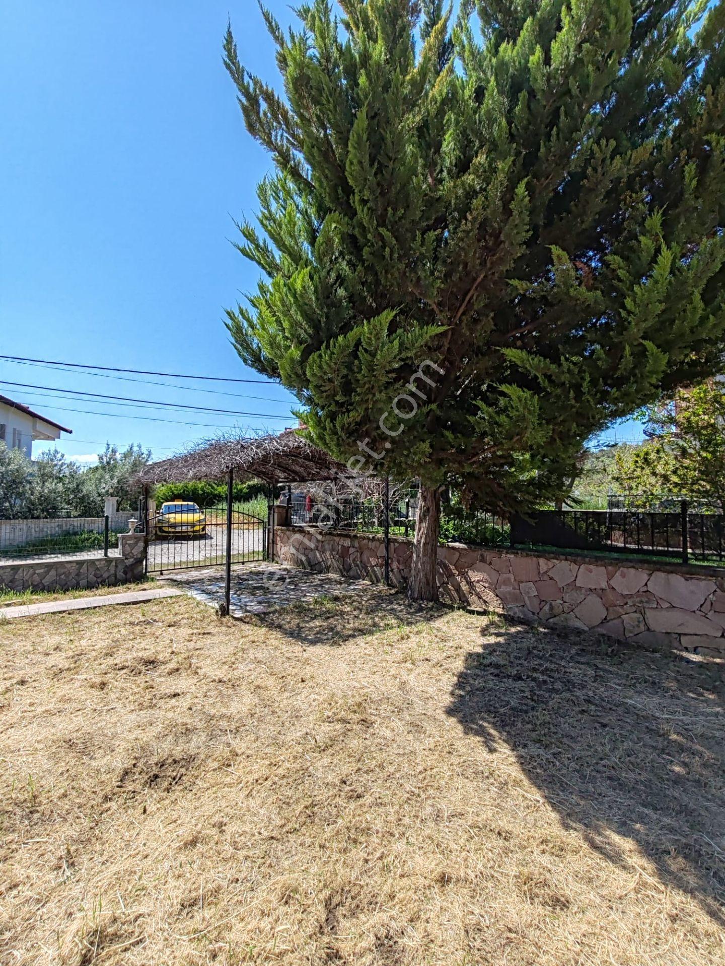 Cunda Adasında Arkadenizde Plaja Yakın Kiralık Eşyalı Villa - Görsel 28
