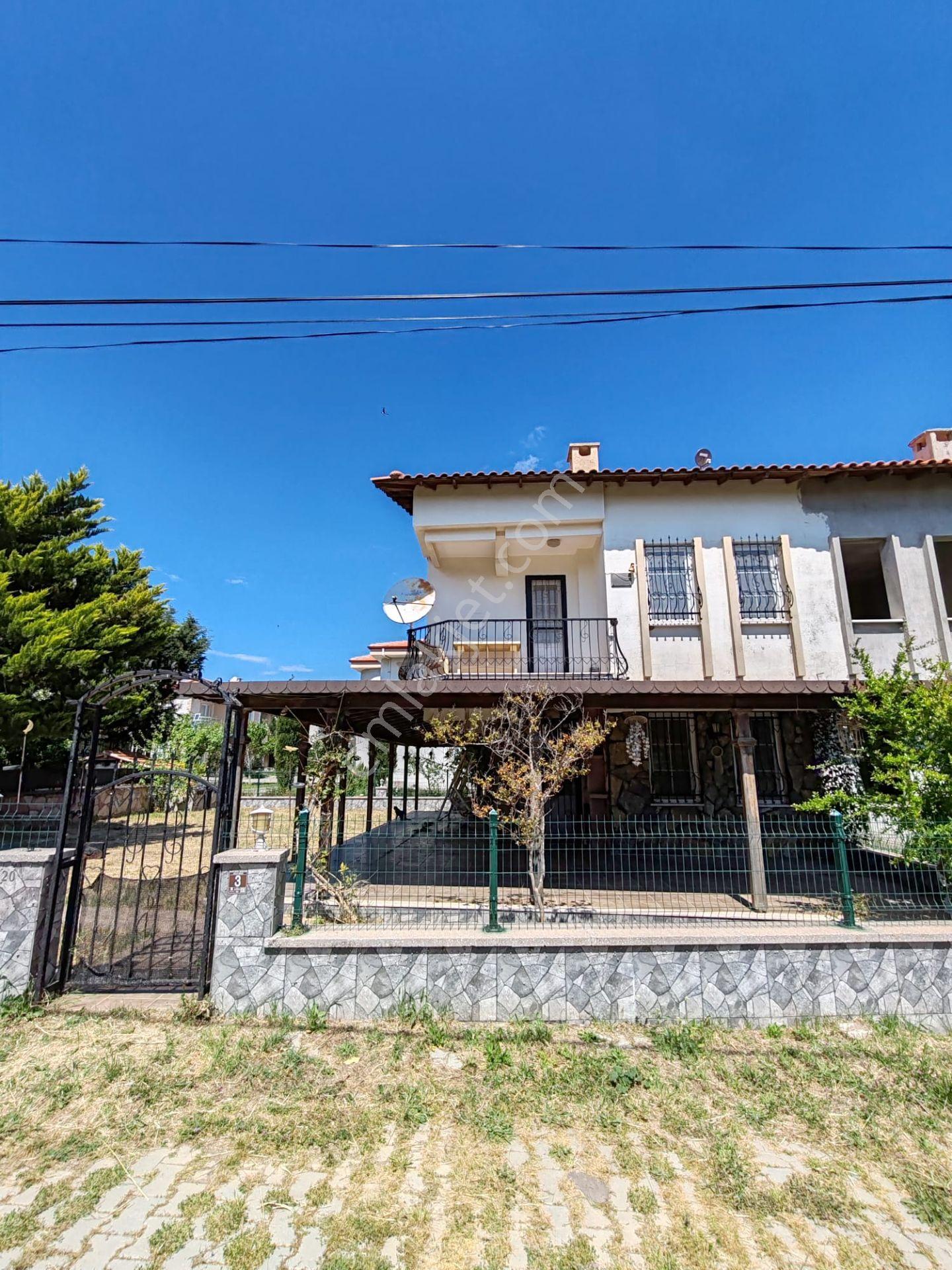 Cunda Adasında Arkadenizde Plaja Yakın Kiralık Eşyalı Villa - Görsel 30