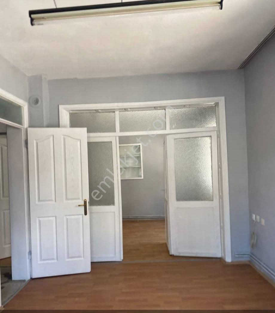 Aydın Çine Sarıoğlu Mahallesinde Doğalgazlı Kiralık Giriş Kat.3+1 Daire - Görsel 15