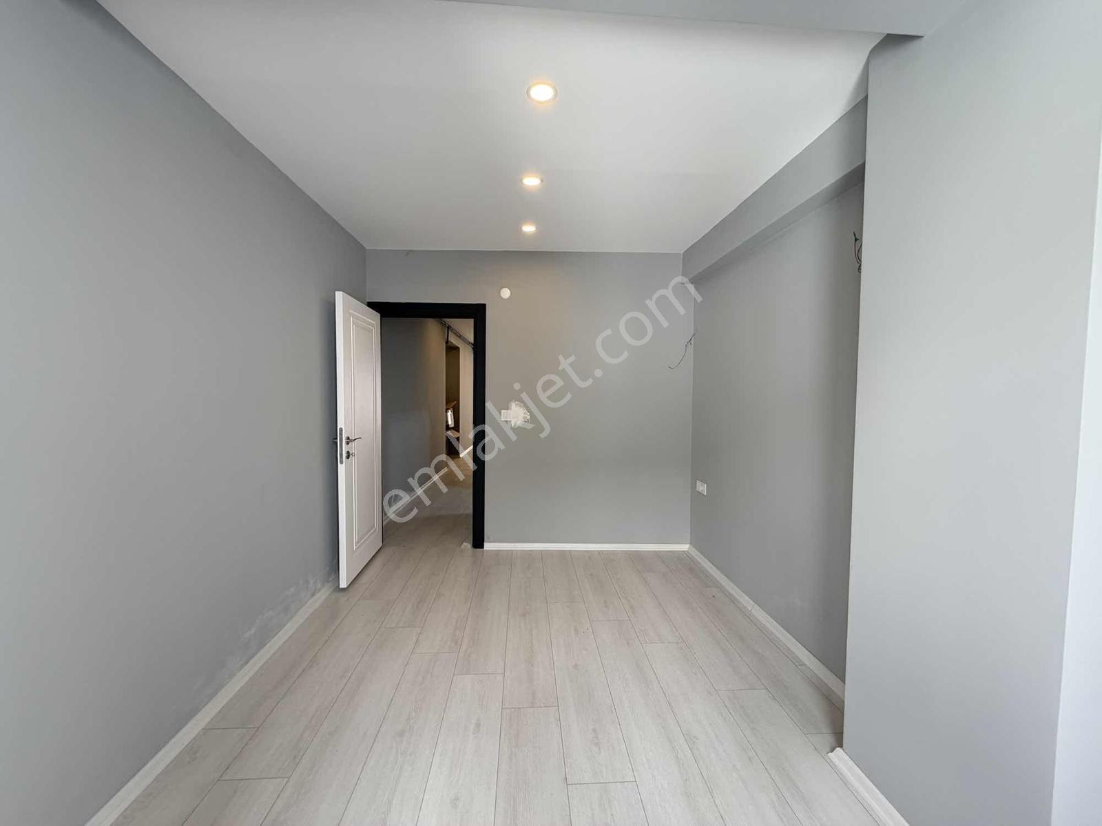 Reşadiyede 1+1 Arakat Sıfır Kiralık Daire // Revos // - Görsel 10