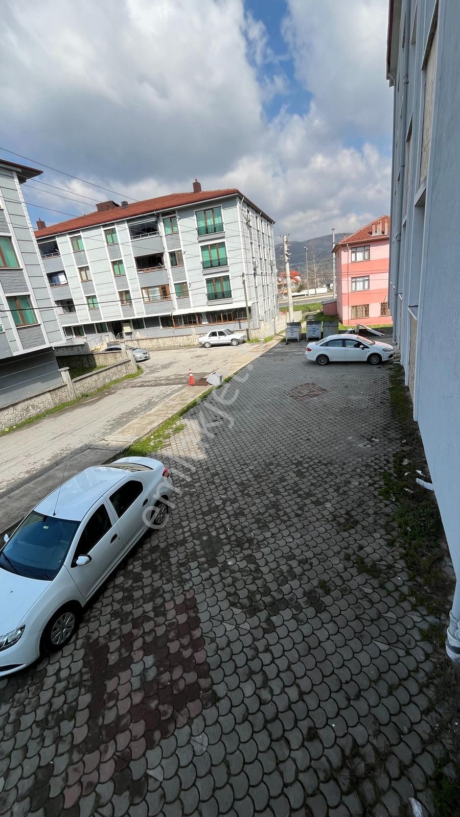 Ruşen Aydın Gyd'dan Kaynaşlı Merkez'de 3+1 Satılık Fırsat Daire - Görsel 27