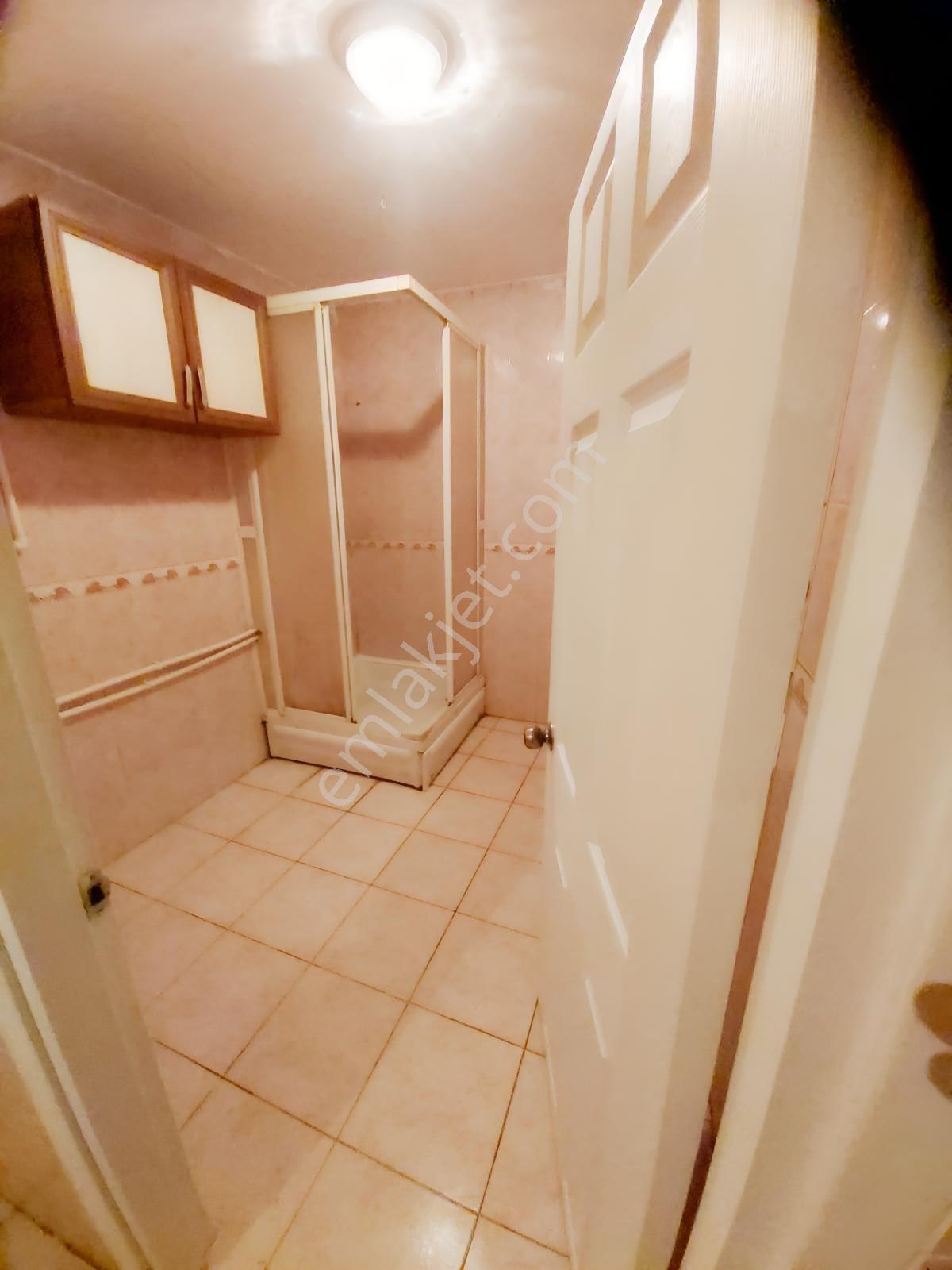 İçerenköy Muhtarlık Civarı 2+1 Kiralık Depo Veya Daire - Görsel 5