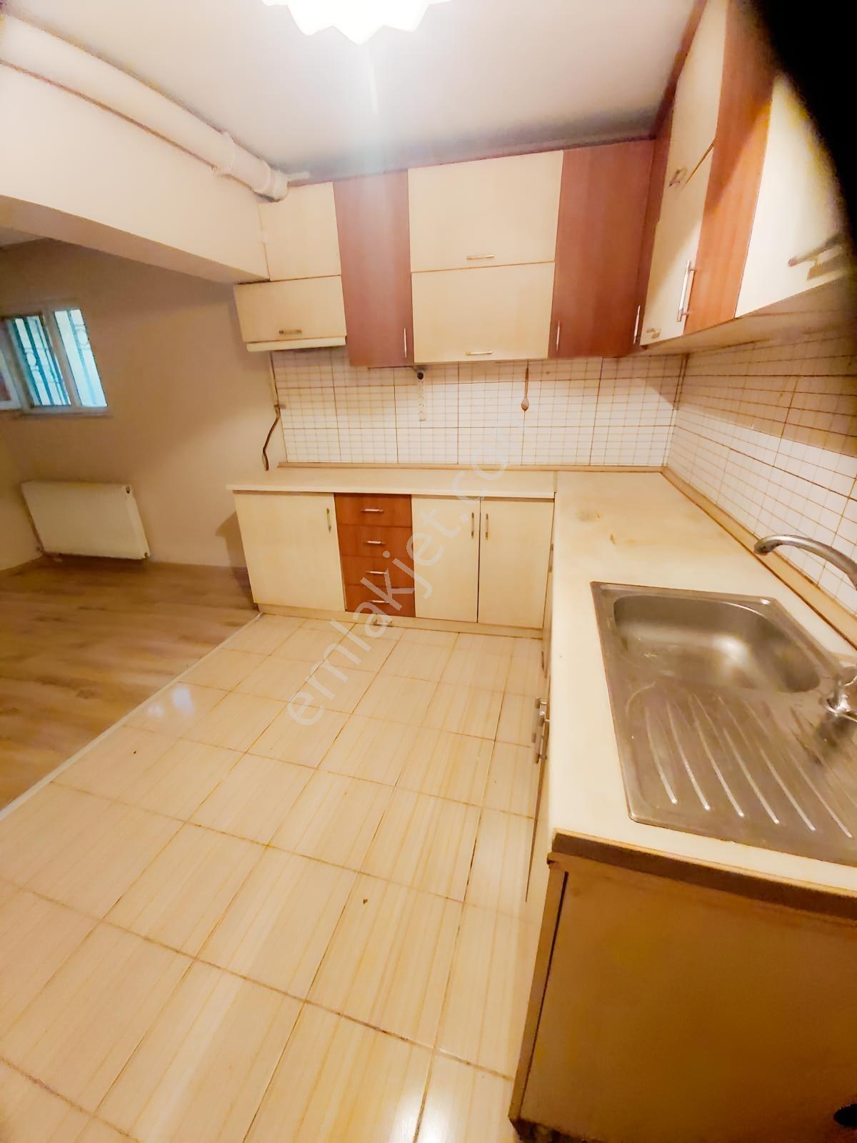 İçerenköy Muhtarlık Civarı 2+1 Kiralık Depo Veya Daire - Görsel 16