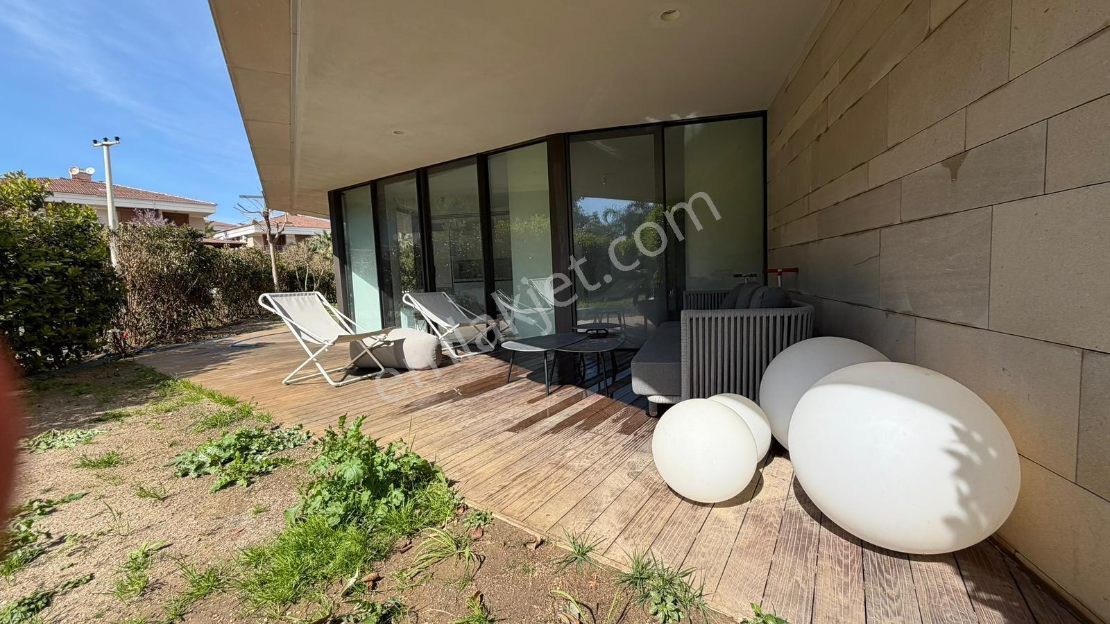 Çeşme Paşa Limanı Denize Sıfır Folkart Blu 290 M2 Bahçeli Daire - Görsel 9