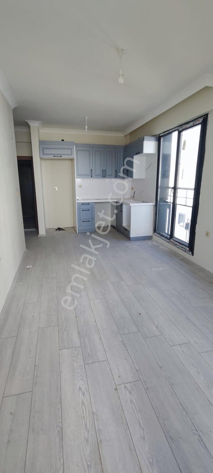 Uçardan Kemalpaşa'da 1+1 Kiralık Daire