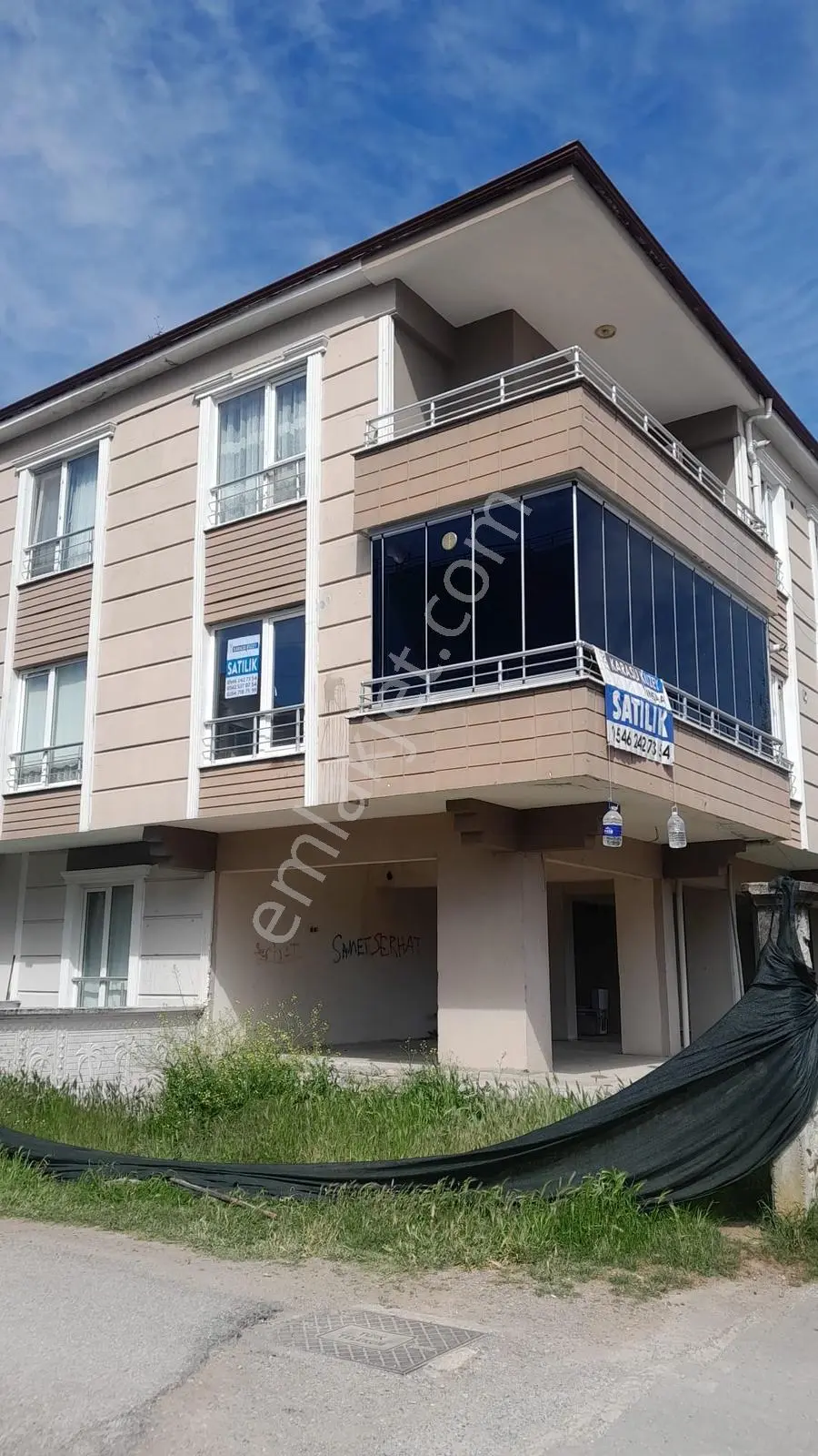 Karasu Plaj Caddesine Cephe Kanal Boyu 3+1