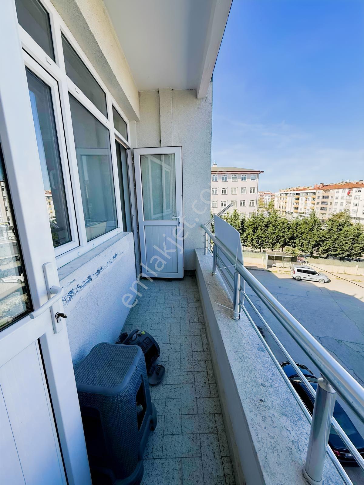 Bulut Emlaktan Merkezi Konumda Kiralık 3+1 Daire - Görsel 20