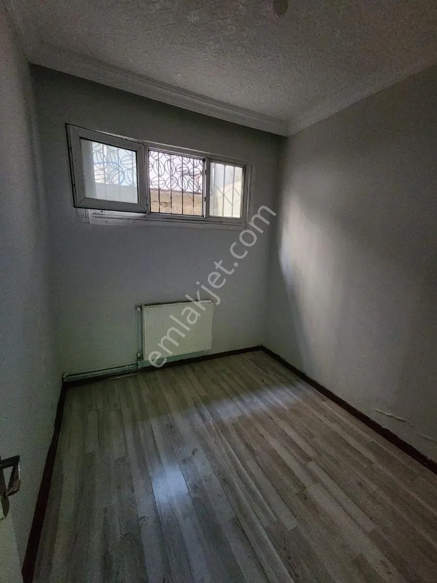 Kücük Cekmece Mehmet Akif Yatırımlık 1+1 Kiracılı Satılık Daire - Görsel 4