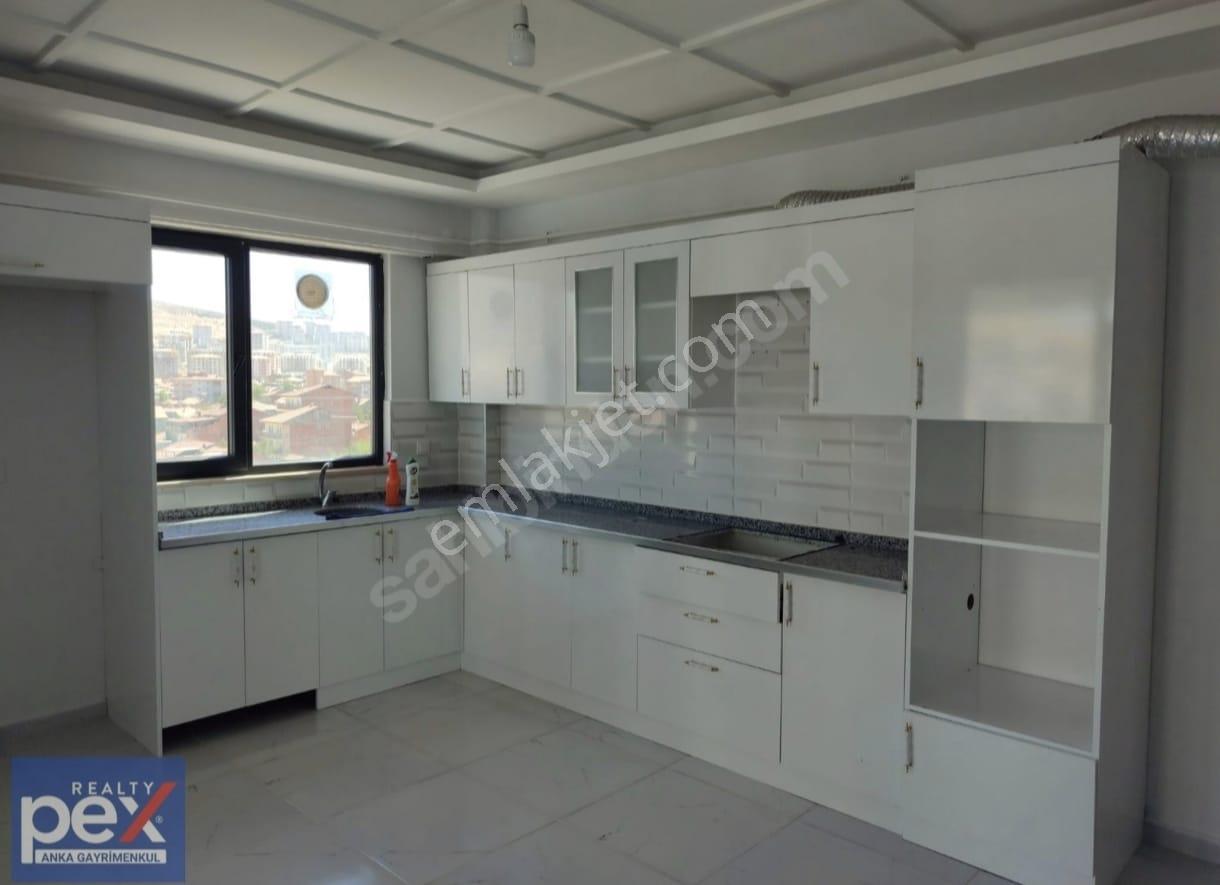 Pex Anka'dan Göztepe Mah.mevlana Ortaokul Yanı Kiralık 3+1 Daire