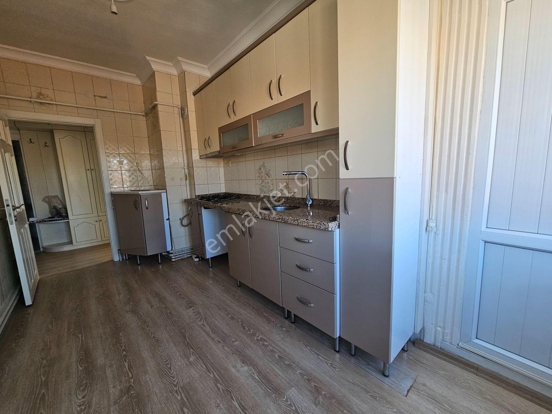 Dutluk Metro’ya, Yakın Masrafsız & Manzaralı 3+1 Kiralık Daire! - Görsel 21