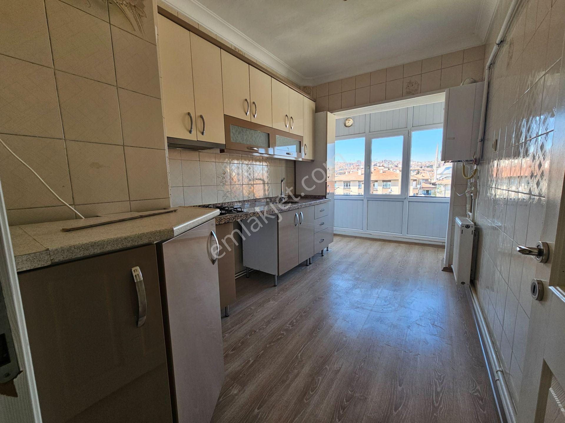 Dutluk Metro’ya, Yakın Masrafsız & Manzaralı 3+1 Kiralık Daire! - Görsel 19