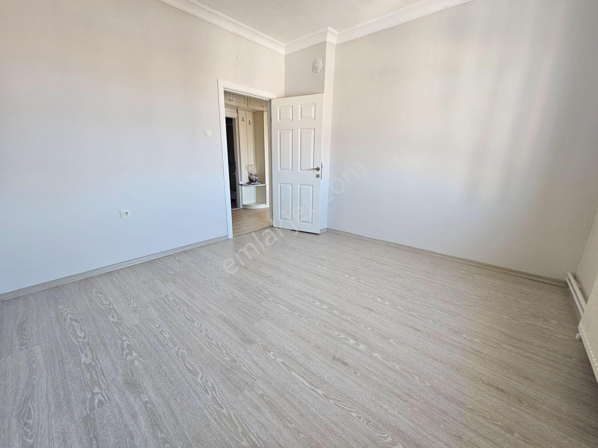 Dutluk Metro’ya, Yakın Masrafsız & Manzaralı 3+1 Kiralık Daire! - Görsel 16