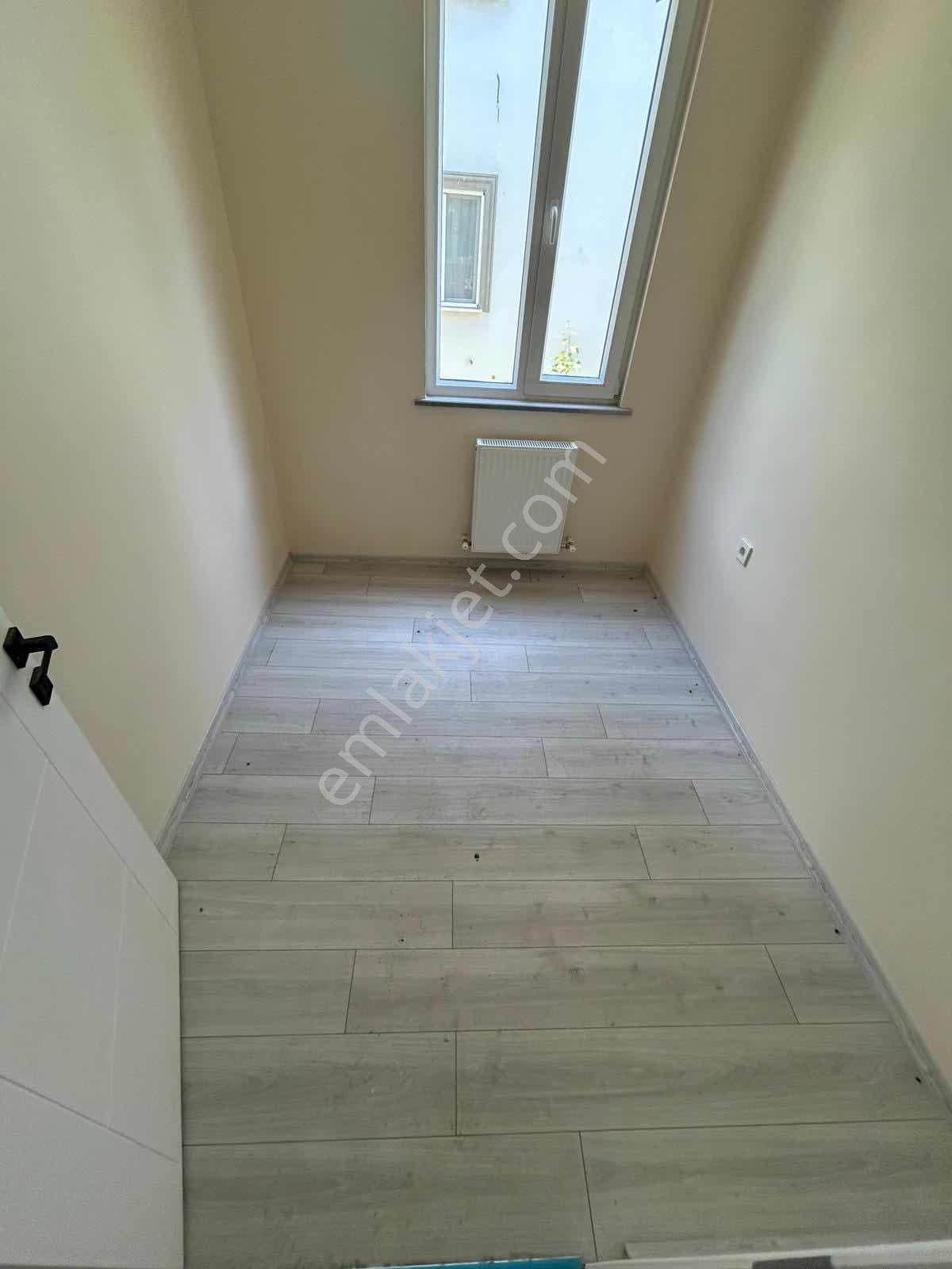 Prestijden Gömeçin Tam Kalbinde İskanlı Ön Cephe 2+1 Daire - Görsel 8