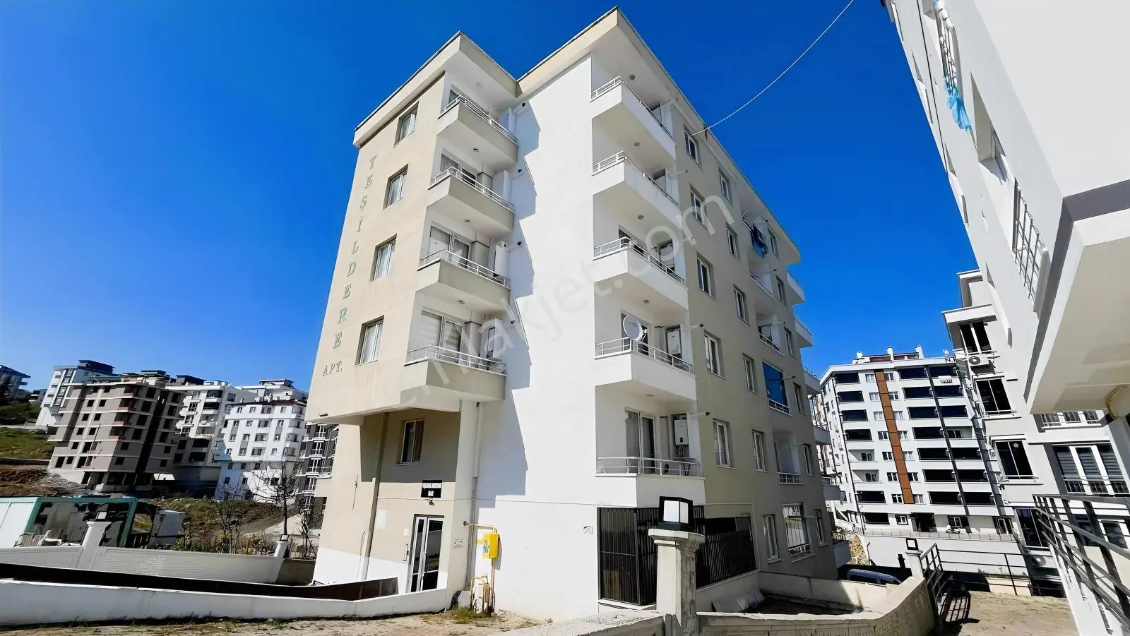 Körfez Tramvaya Yürüme Mesafesinde | Yüksek Kredili | Eşyalı 1+1