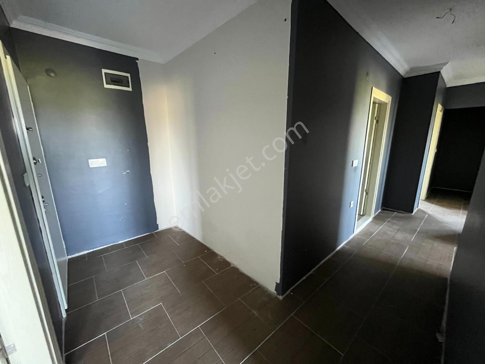 Satılık Uygun Fiyatlı Site İçi Arakat 3+1 Güzel Daire - Görsel 12