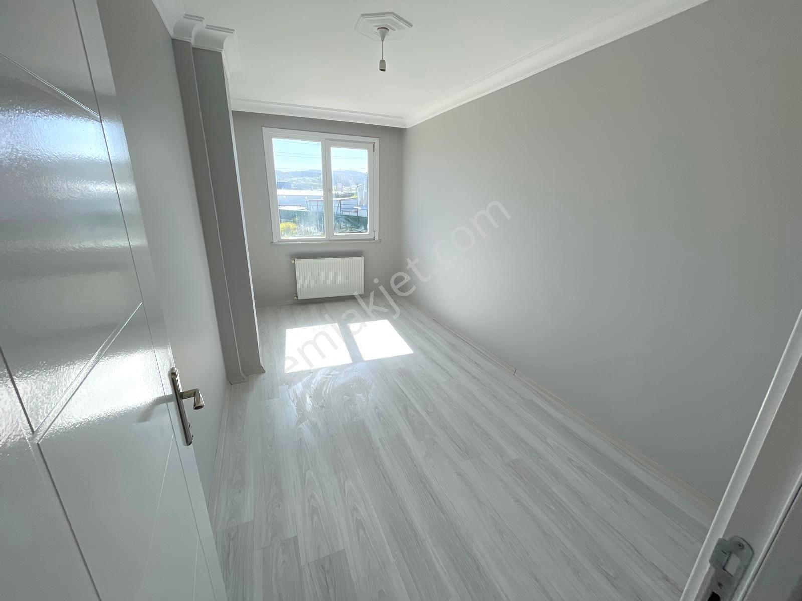 Acill Satılık Çatı Dubleks 3+1 İskanlı 120 M2 Güney Cephe Acilll - Görsel 3