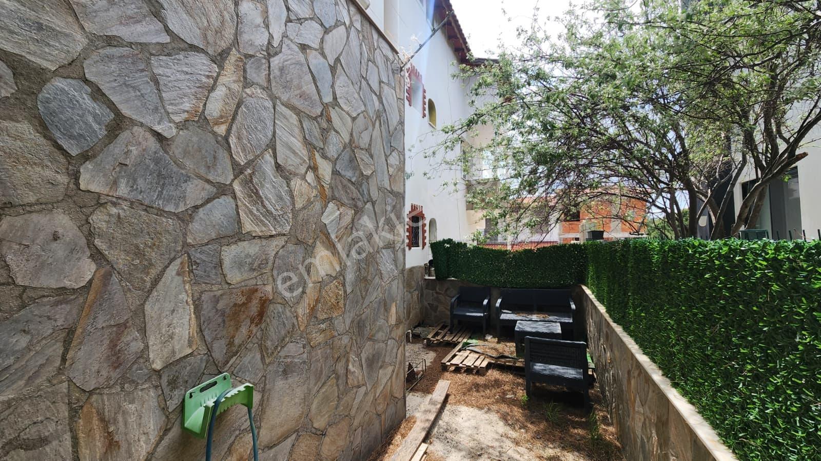 Eko Emlaktan Mordoğan'da Deniz Manzaralı 4+1 Triplex Villa - Görsel 6