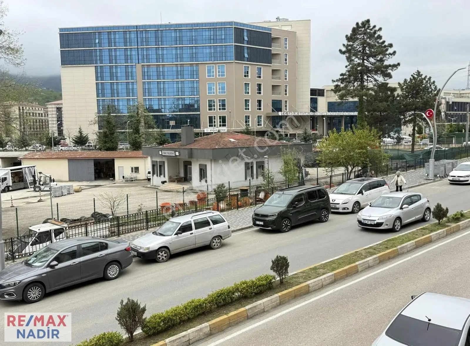 Aksu E.a. Hastanesi Karşısı Aksu Plazada Kiralık Klinik & Ofis - Görsel 24