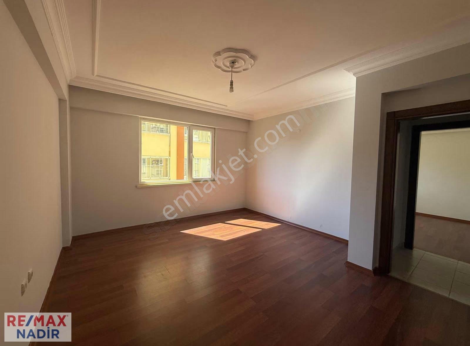 Remax Nadir'den Acarkent Yalı Evlerinde 3+1 135 M2 Deniz Manzara - Görsel 23