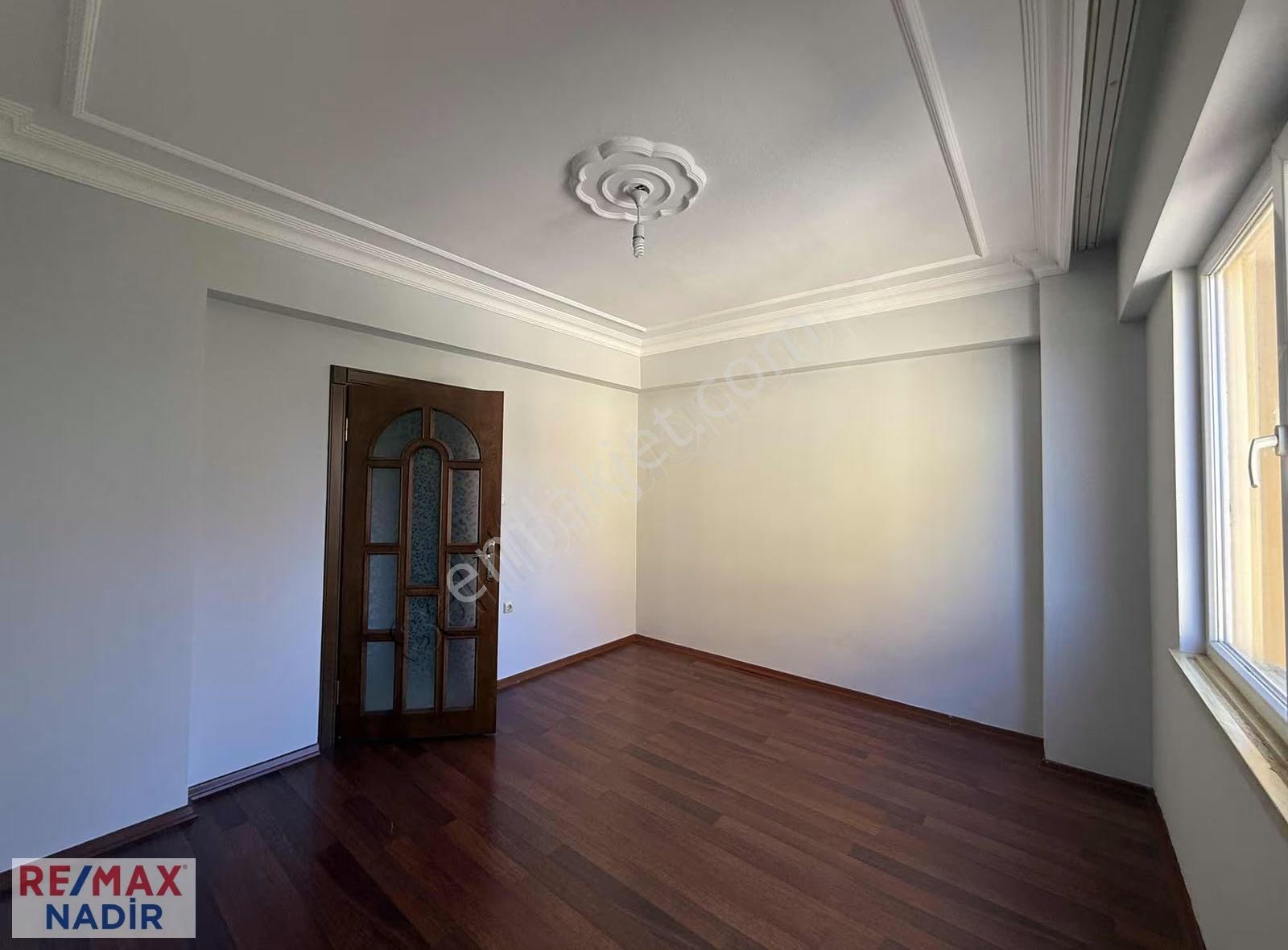 Remax Nadir'den Acarkent Yalı Evlerinde 3+1 135 M2 Deniz Manzara - Görsel 22